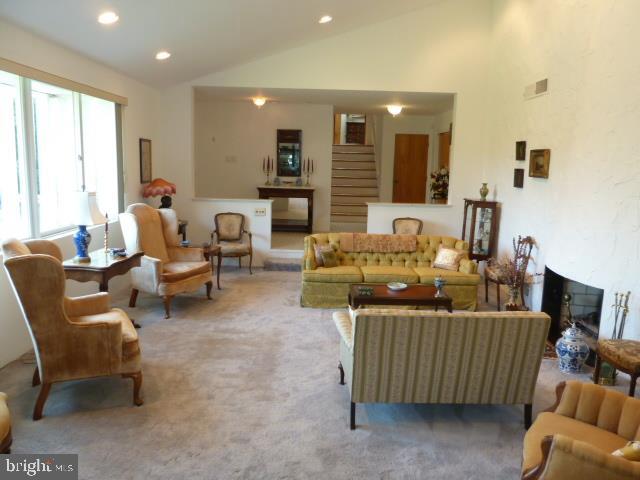 OLD WYNDHAM HILLS - Residential