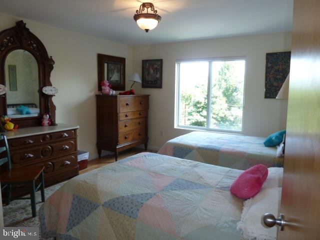 OLD WYNDHAM HILLS - Residential