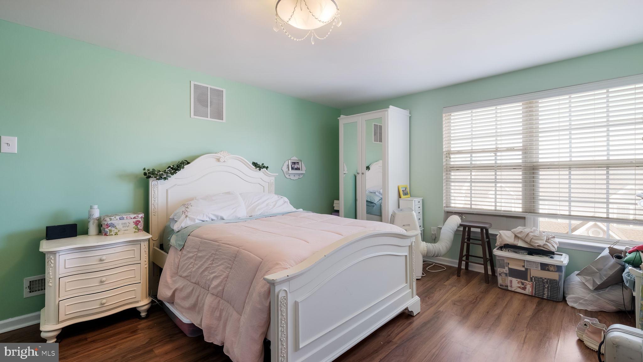 WARWICK GREENE - Residential