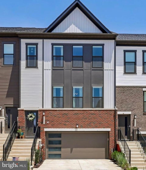 Townhouse For Sale - 1120 Crested Wood Dr Dr<br/> LAUREL, MD 20724