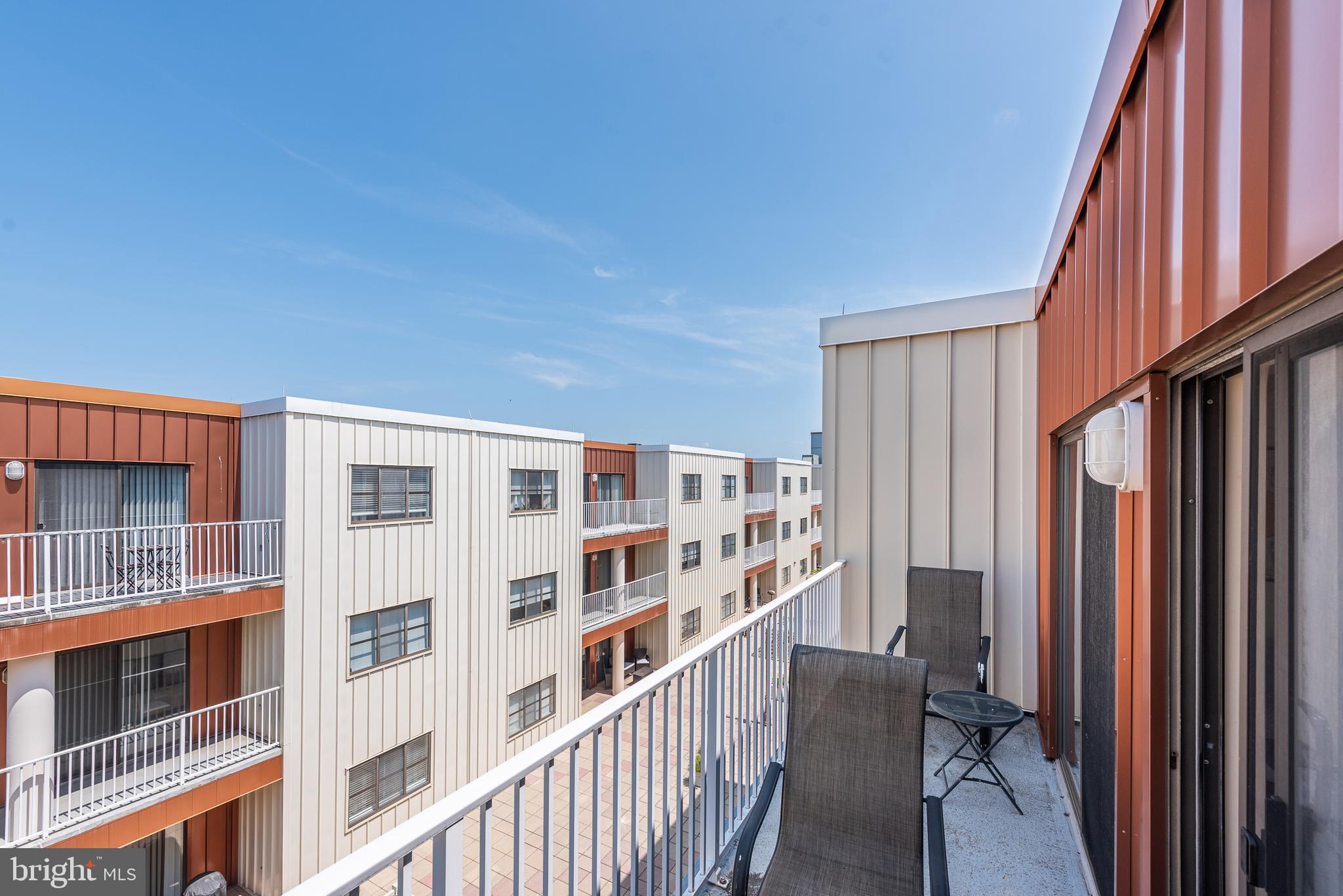 LIGHTHOUSE LANDING - Residential