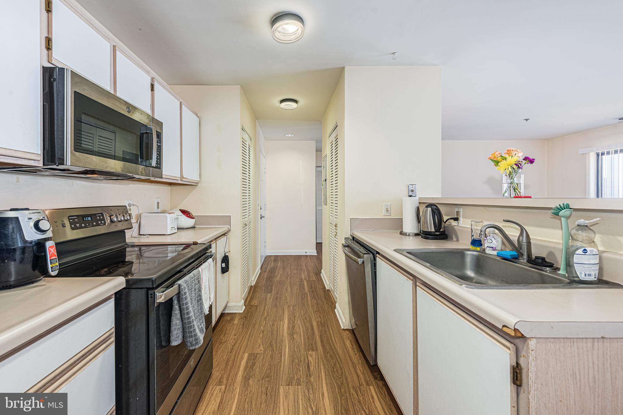 LIGHTHOUSE LANDING - Residential