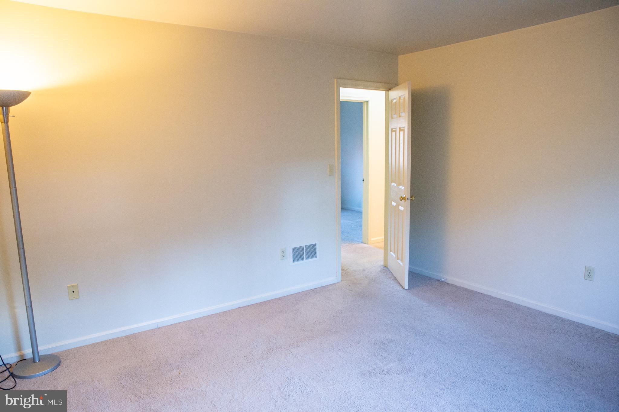 THOROUGHBRED TERRACE - Residential