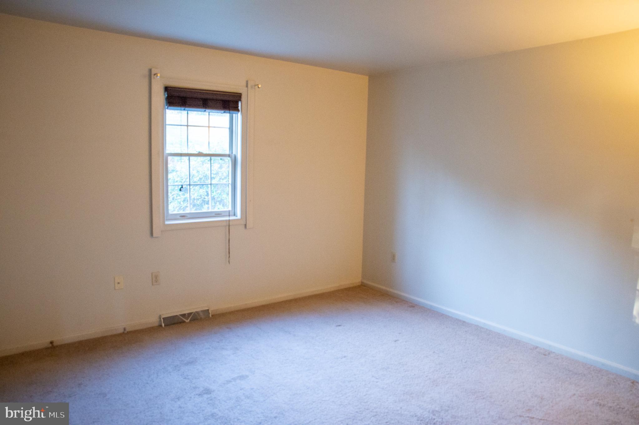 THOROUGHBRED TERRACE - Residential