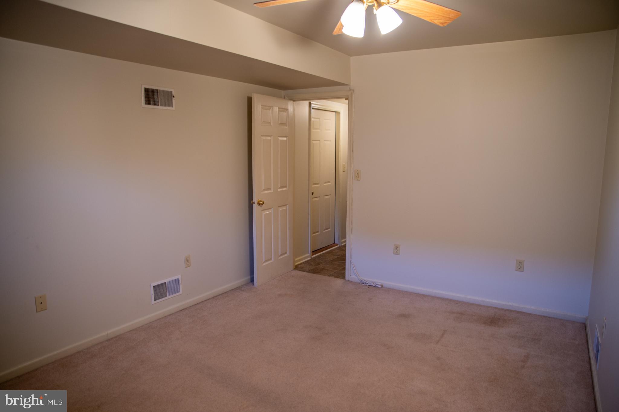 THOROUGHBRED TERRACE - Residential