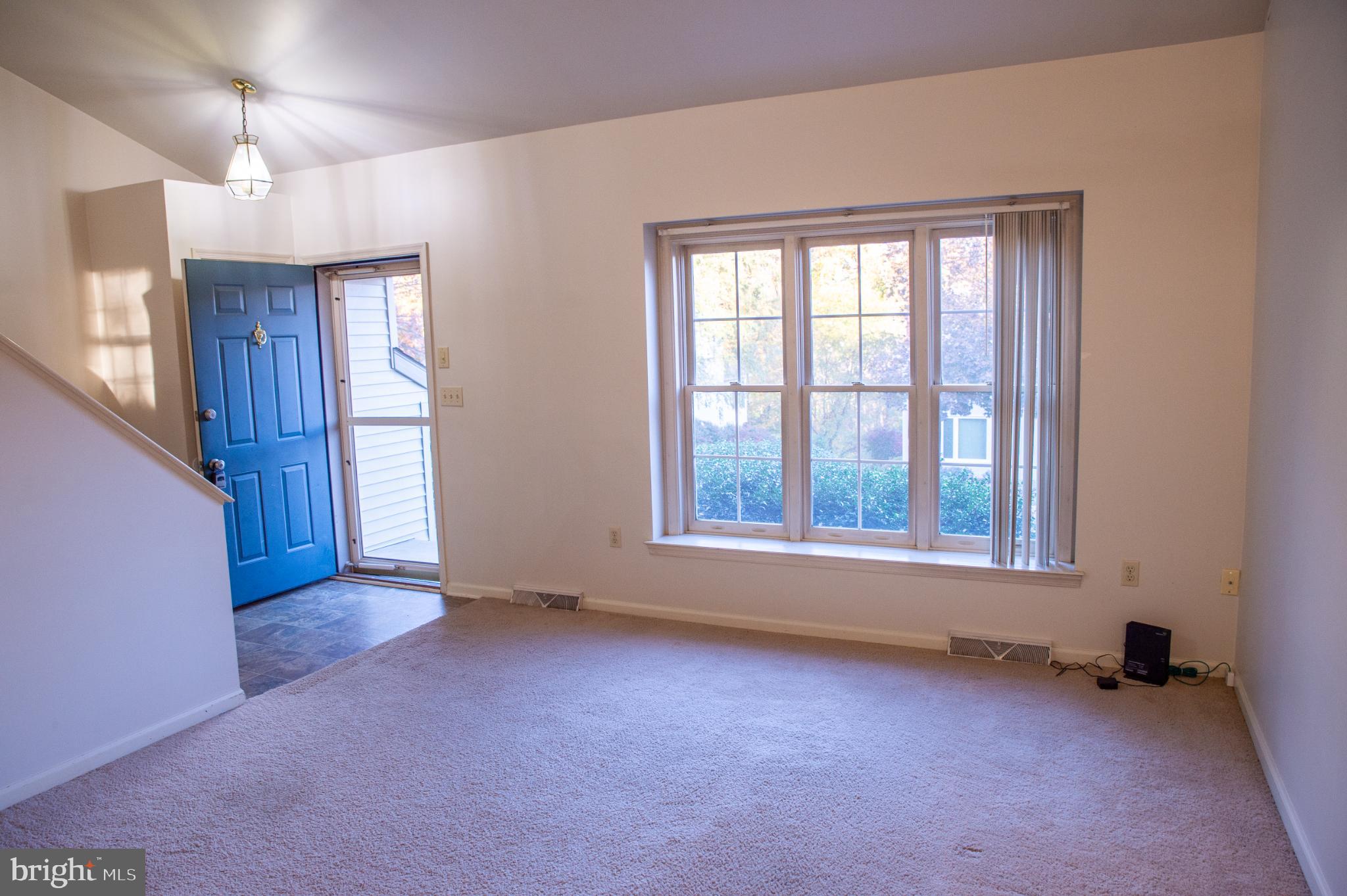 THOROUGHBRED TERRACE - Residential