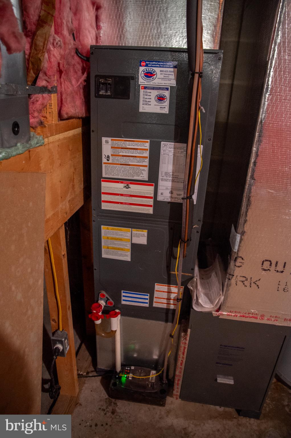 THOROUGHBRED TERRACE - Residential