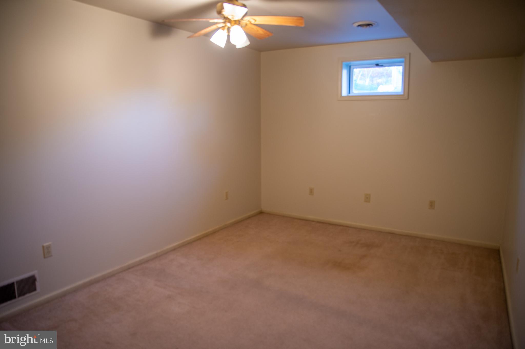 THOROUGHBRED TERRACE - Residential