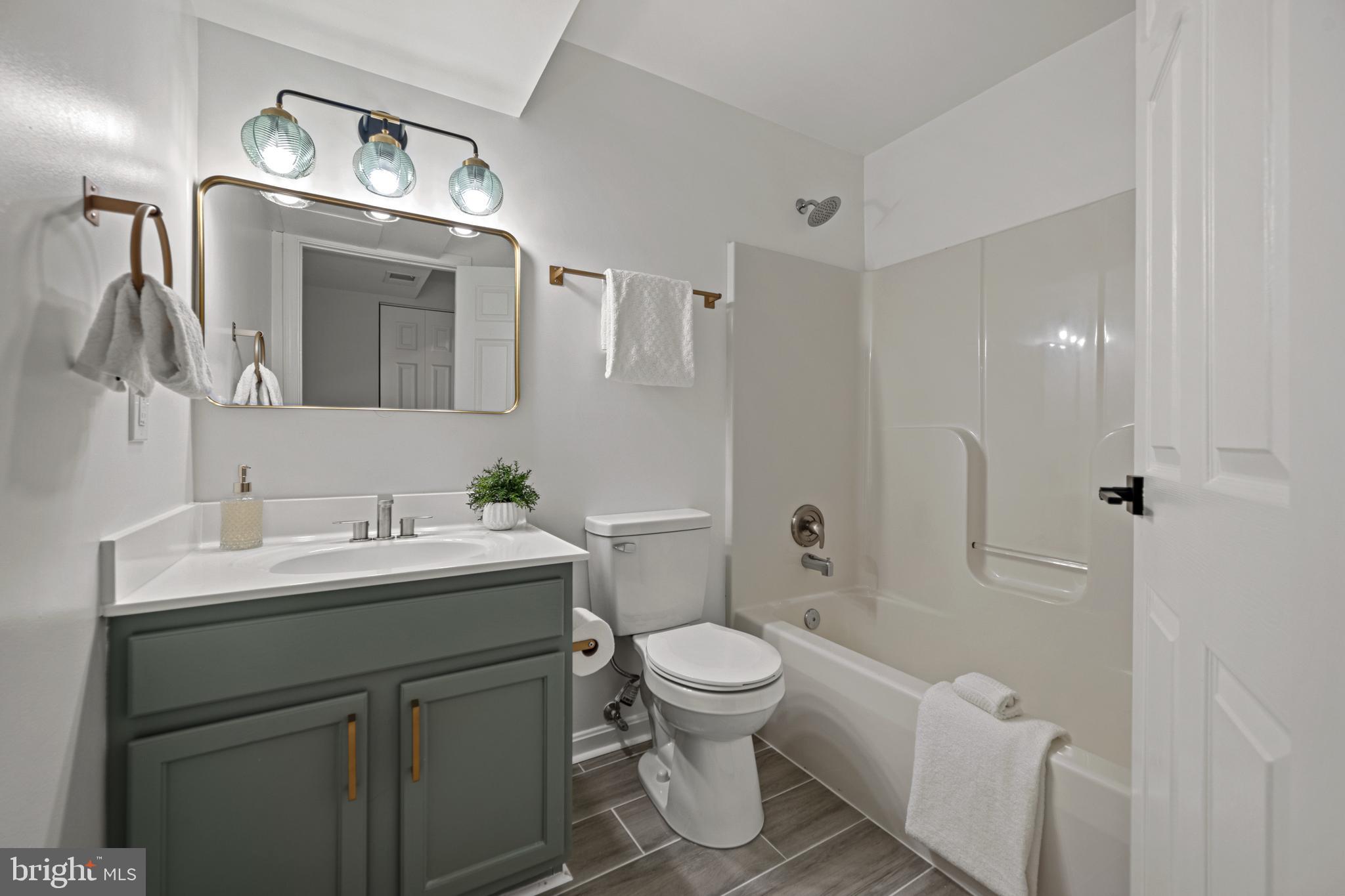 ELDERWOOD VILLAGE - Residential