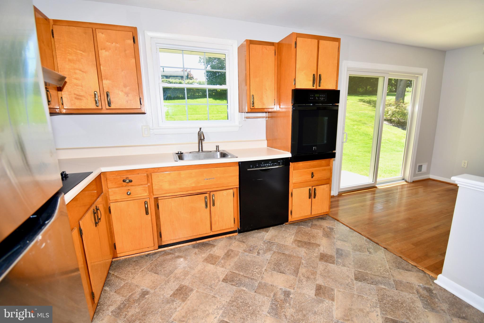KENSINGTON KNOLLS - Residential