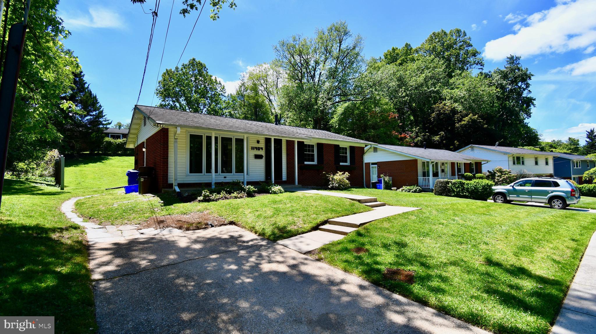 KENSINGTON KNOLLS - Residential