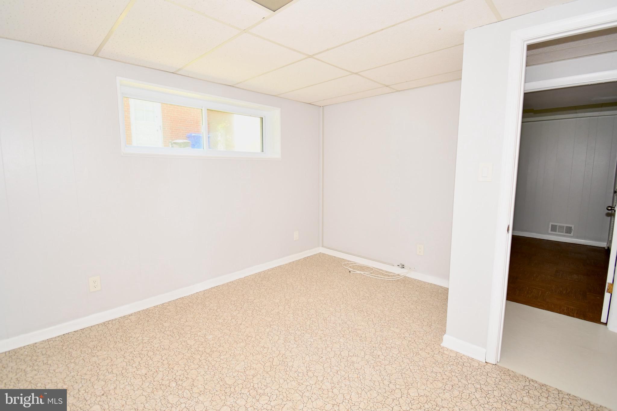 KENSINGTON KNOLLS - Residential