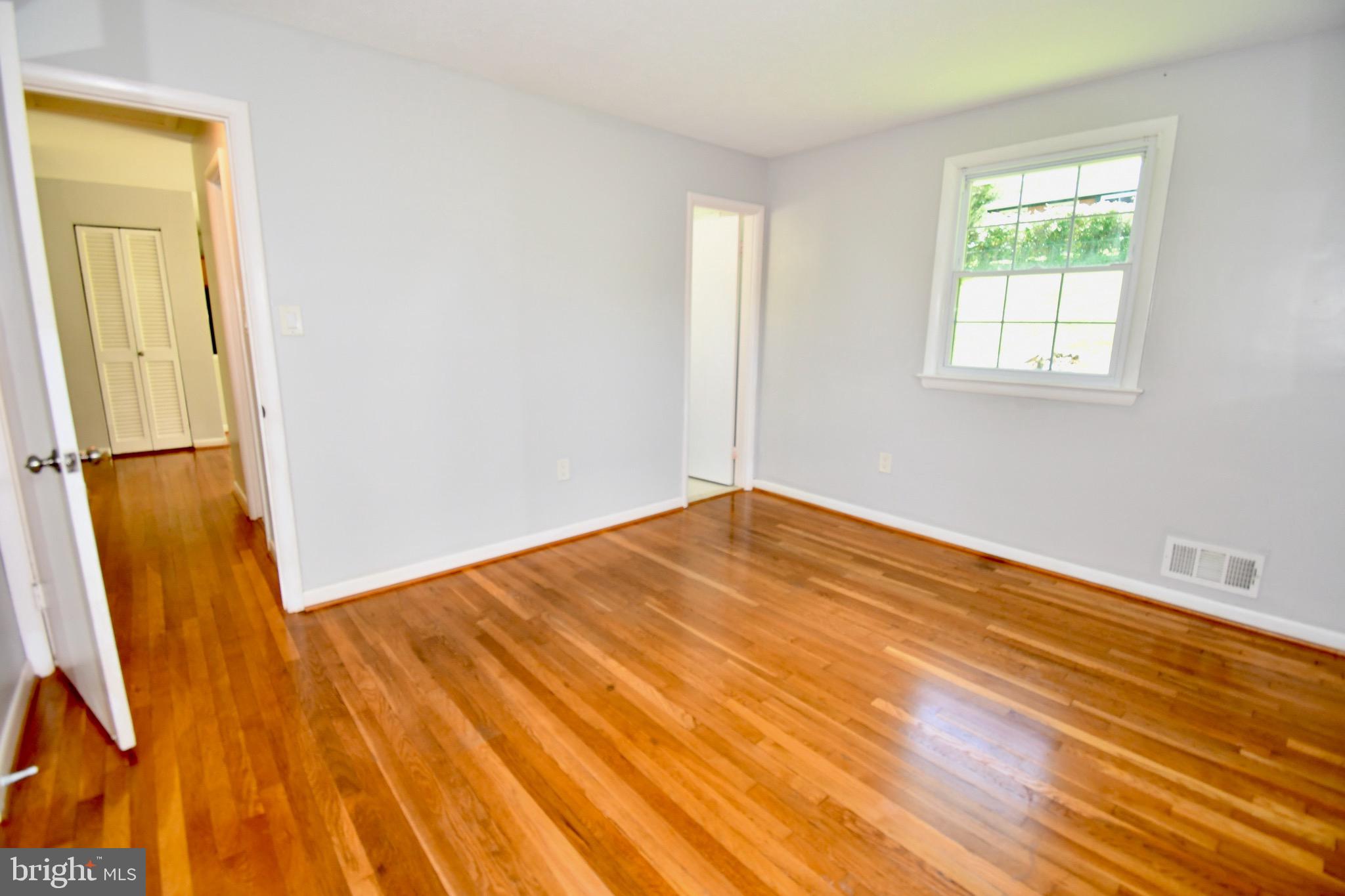 KENSINGTON KNOLLS - Residential