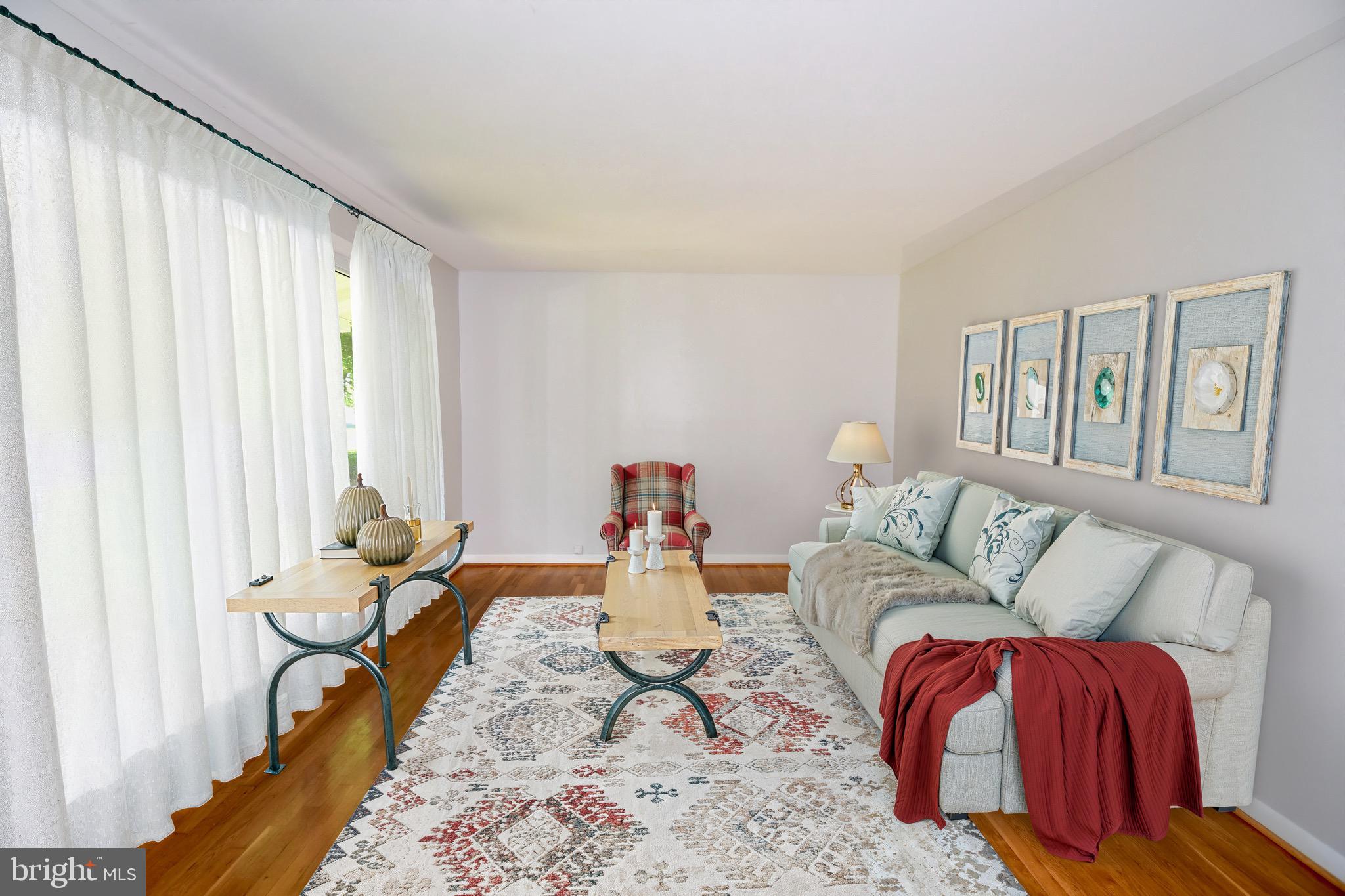 KENSINGTON KNOLLS - Residential