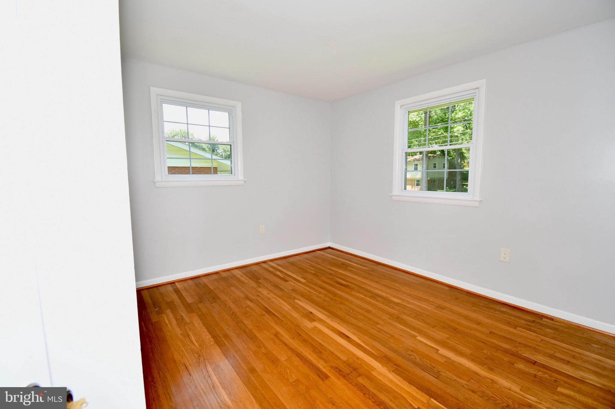 KENSINGTON KNOLLS - Residential
