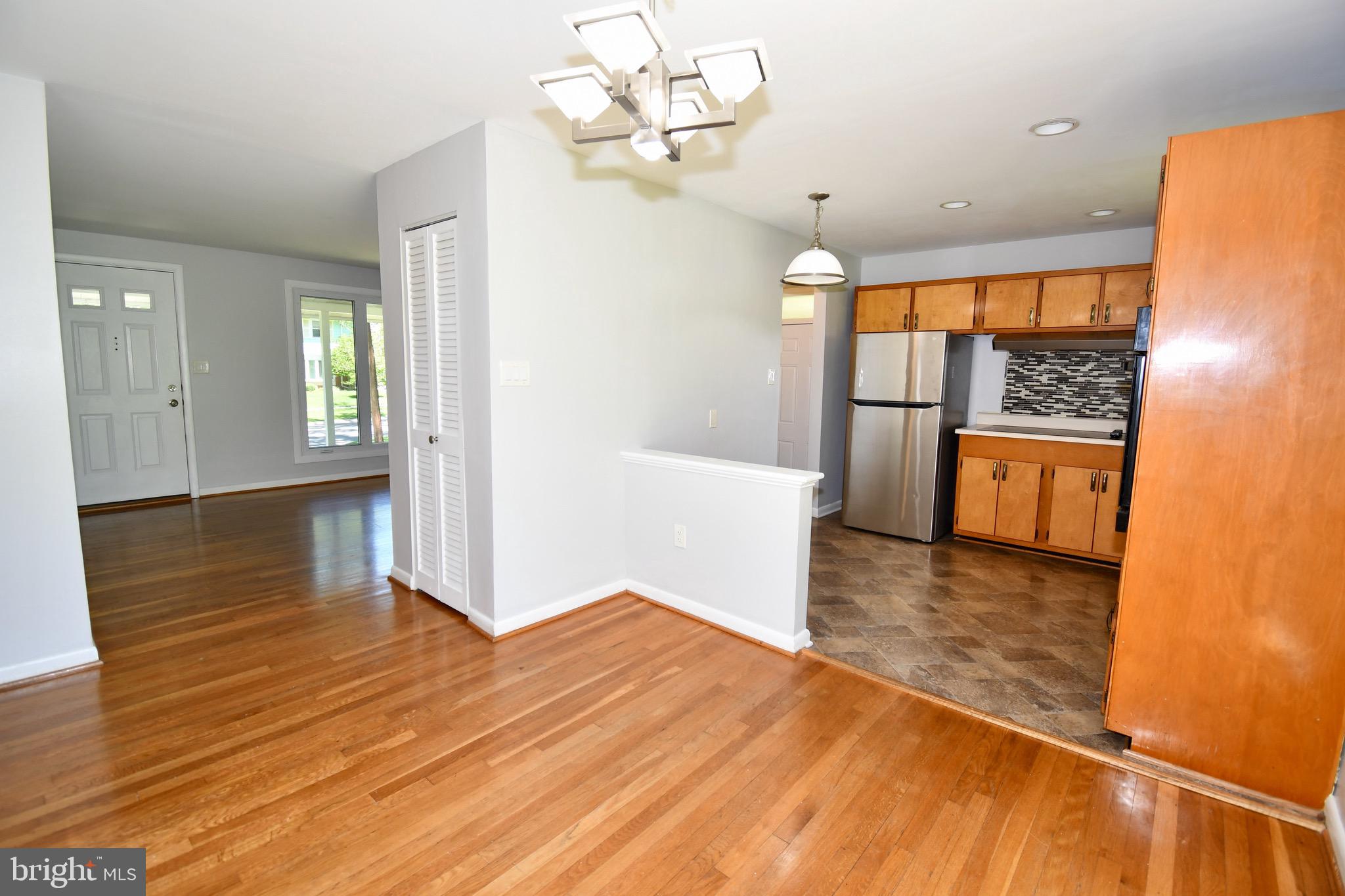 KENSINGTON KNOLLS - Residential