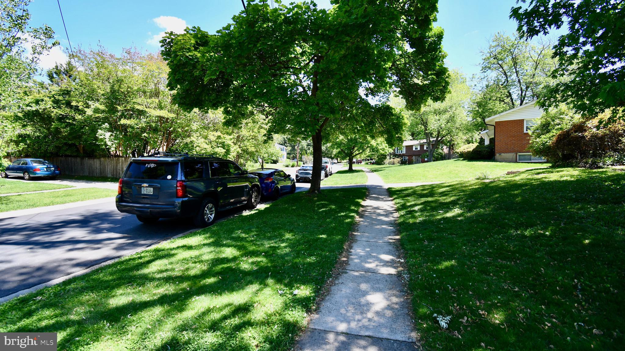 KENSINGTON KNOLLS - Residential
