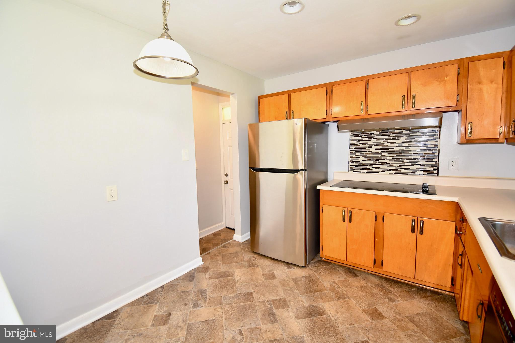 KENSINGTON KNOLLS - Residential