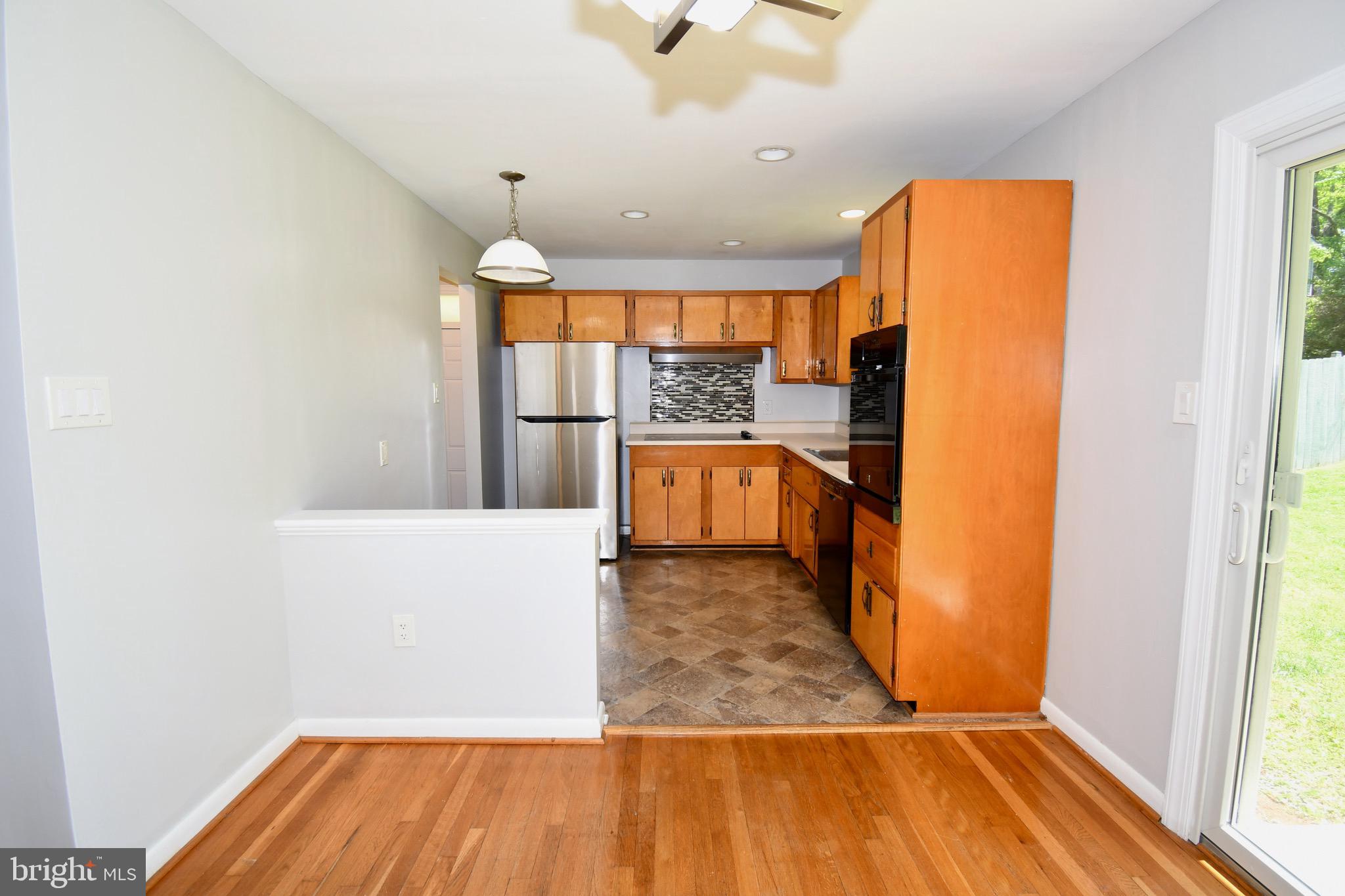 KENSINGTON KNOLLS - Residential
