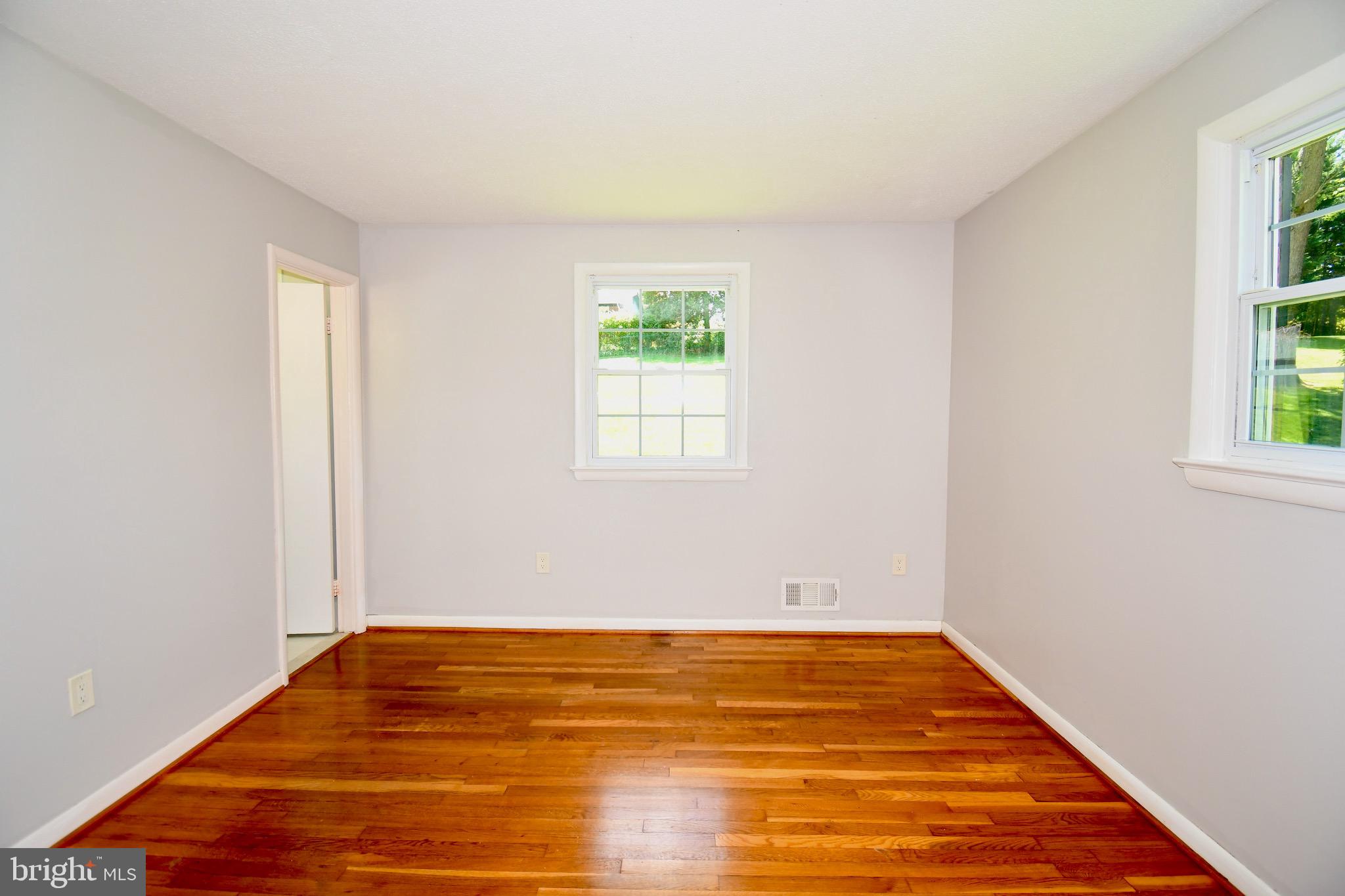 KENSINGTON KNOLLS - Residential