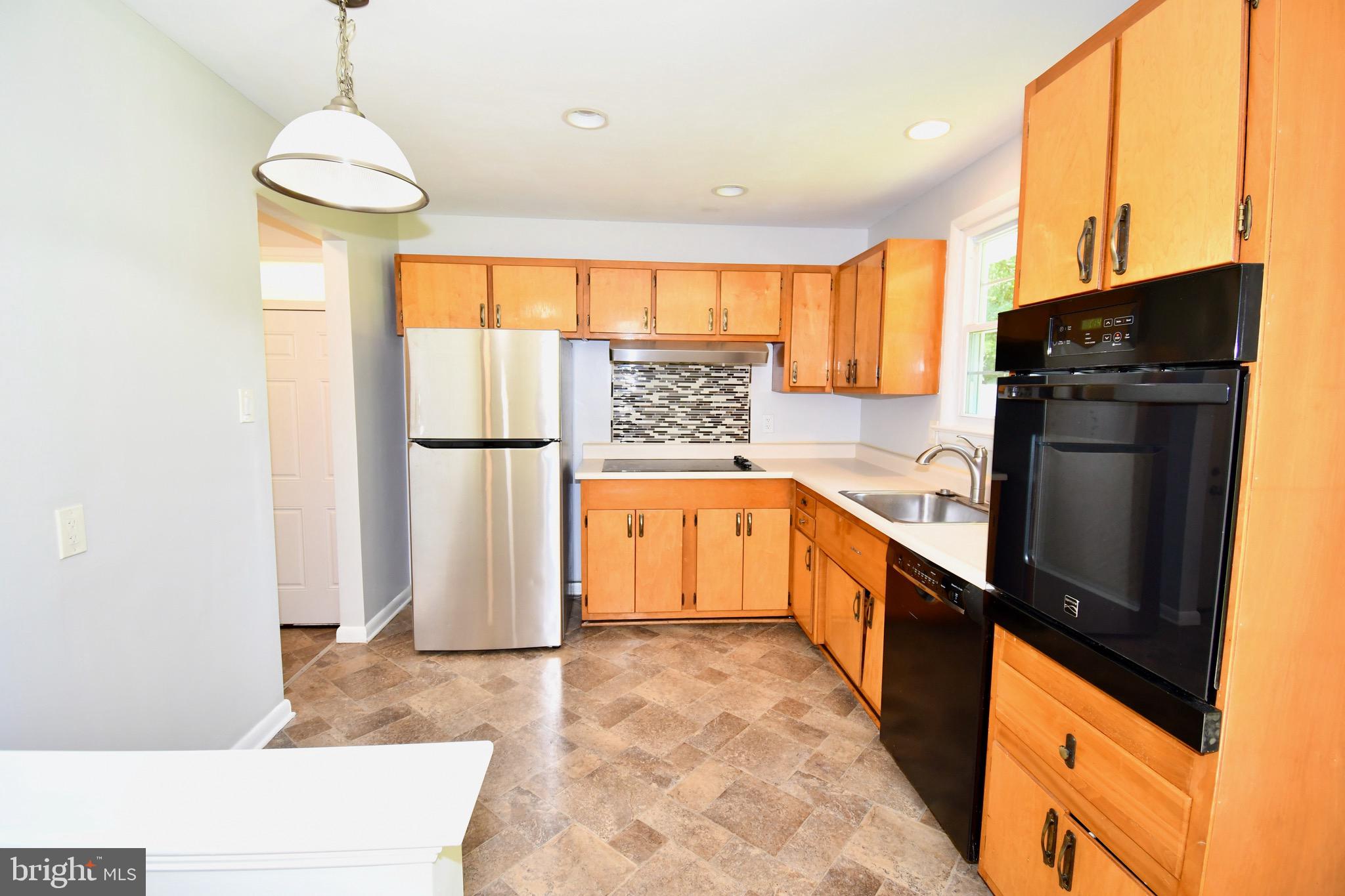 KENSINGTON KNOLLS - Residential