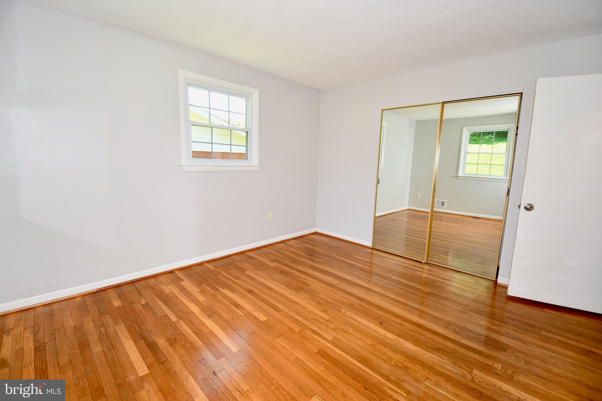 KENSINGTON KNOLLS - Residential