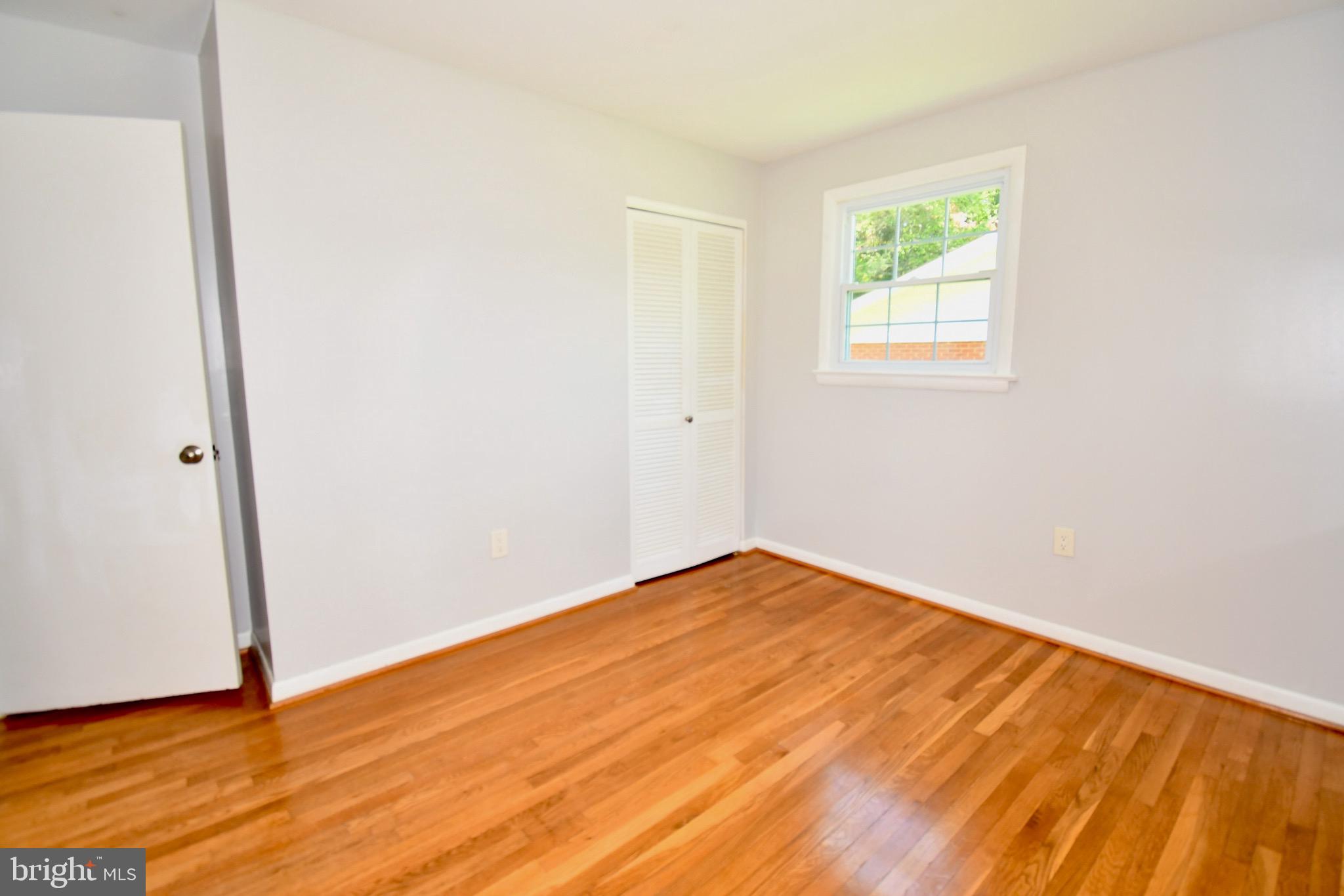 KENSINGTON KNOLLS - Residential
