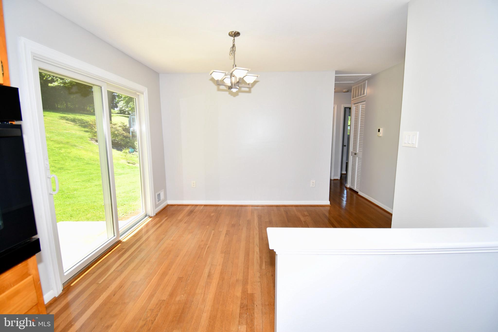 KENSINGTON KNOLLS - Residential