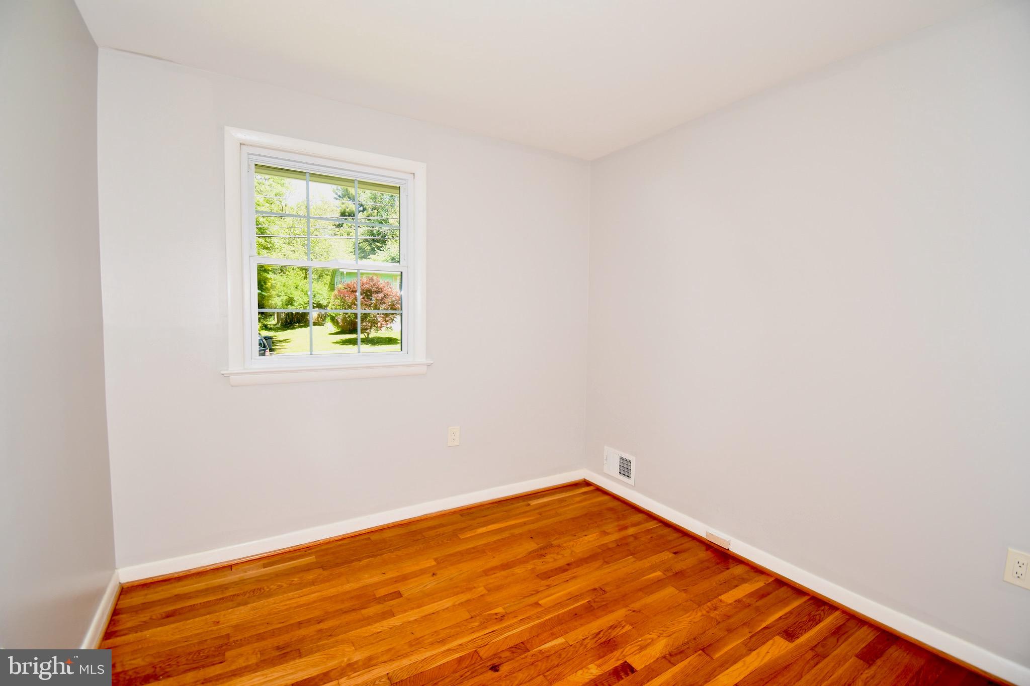 KENSINGTON KNOLLS - Residential