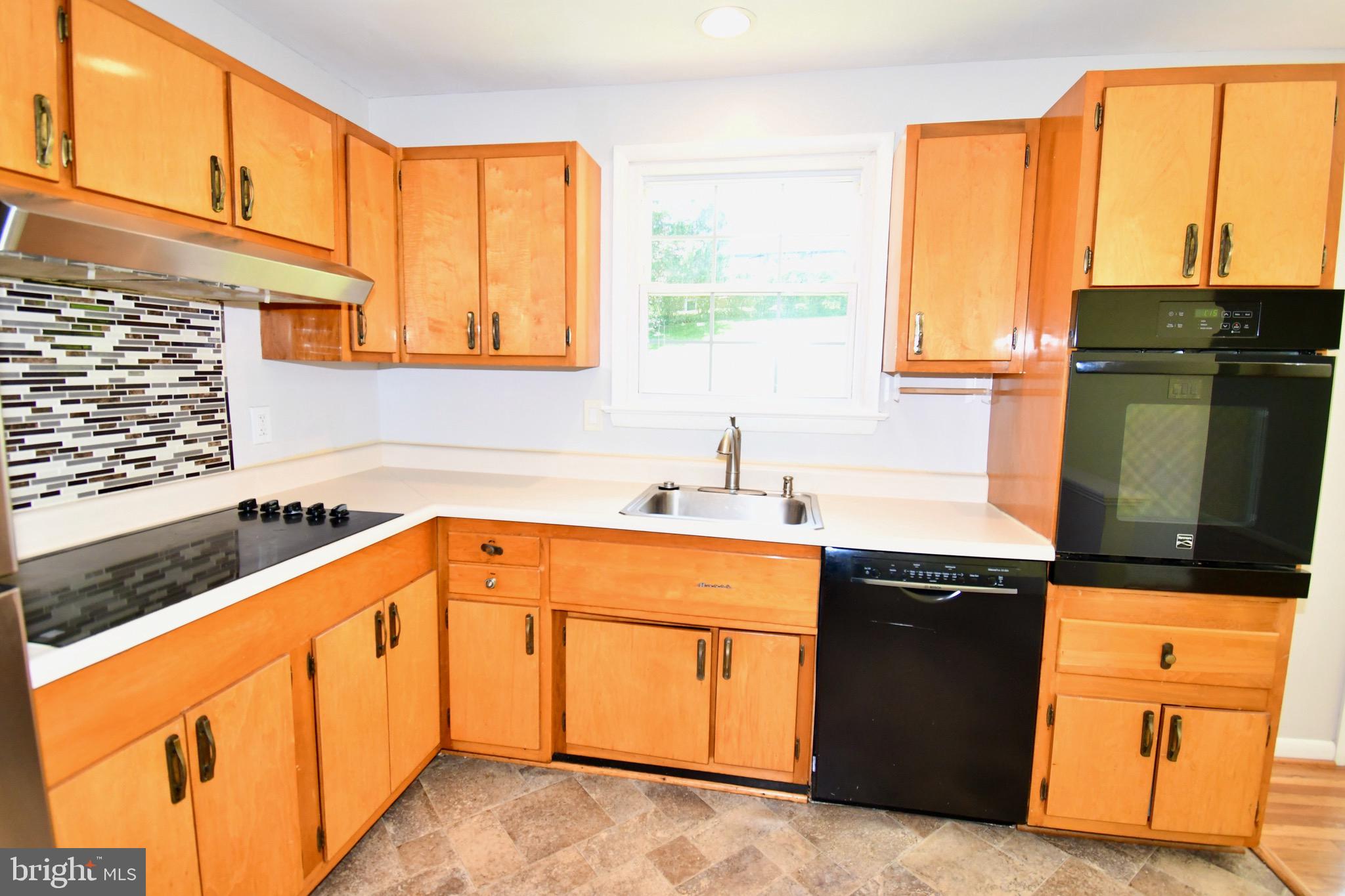 KENSINGTON KNOLLS - Residential