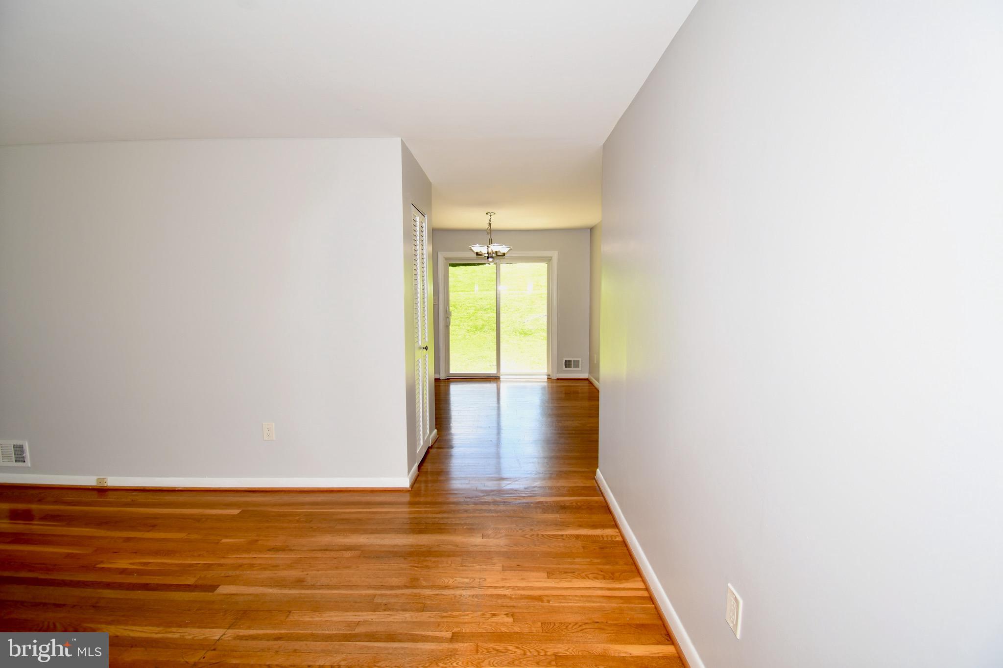 KENSINGTON KNOLLS - Residential