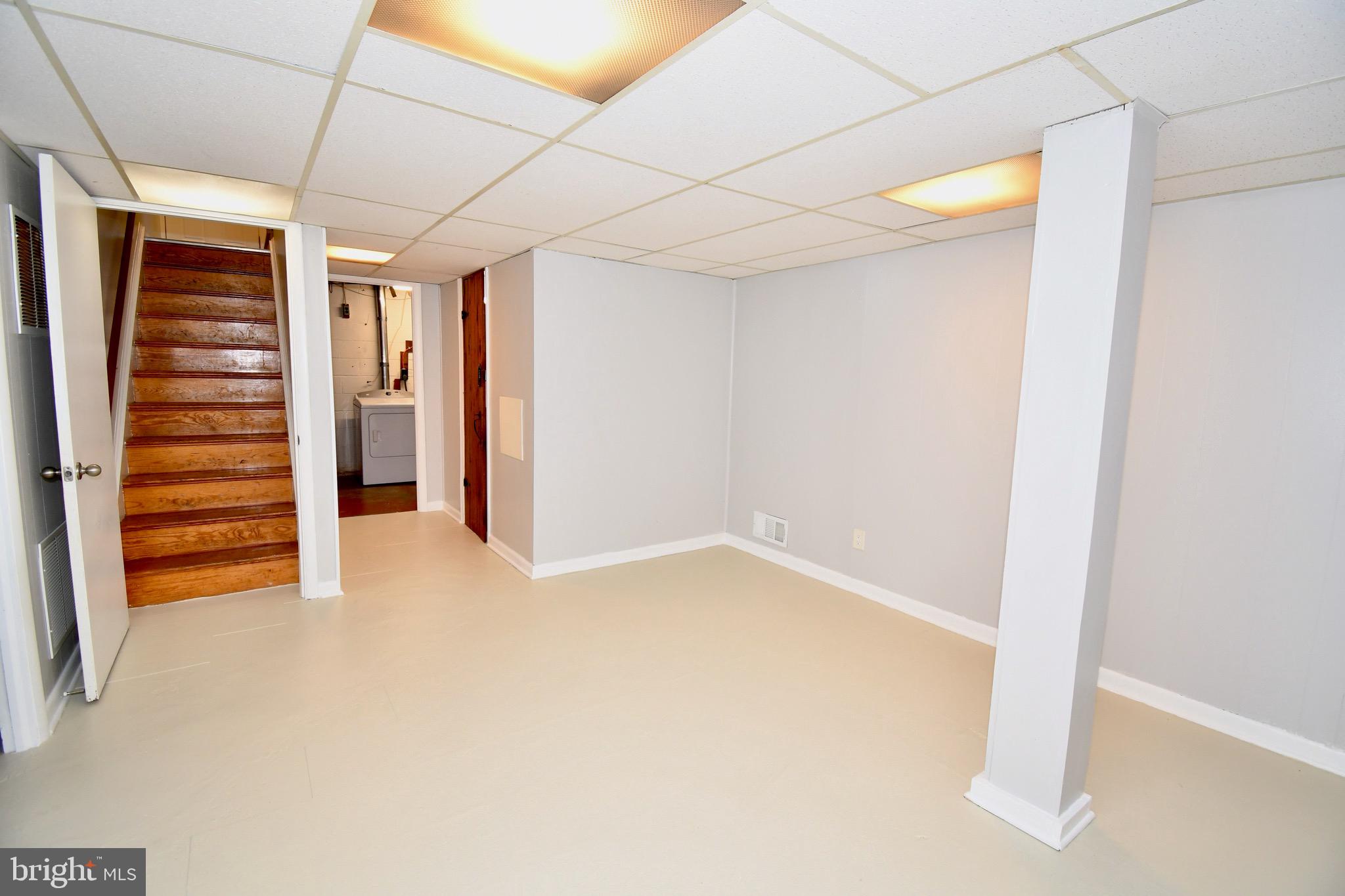 KENSINGTON KNOLLS - Residential