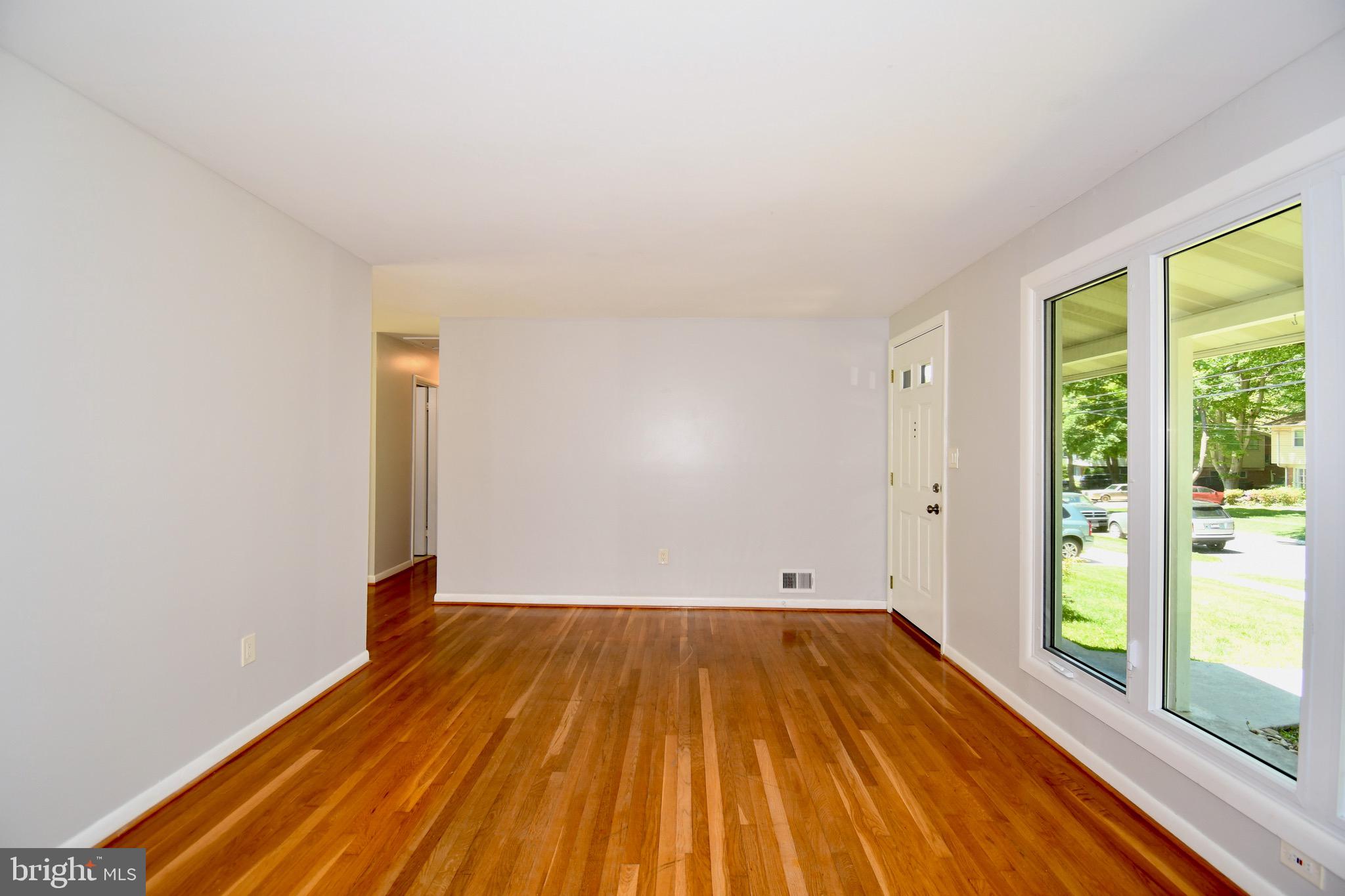 KENSINGTON KNOLLS - Residential
