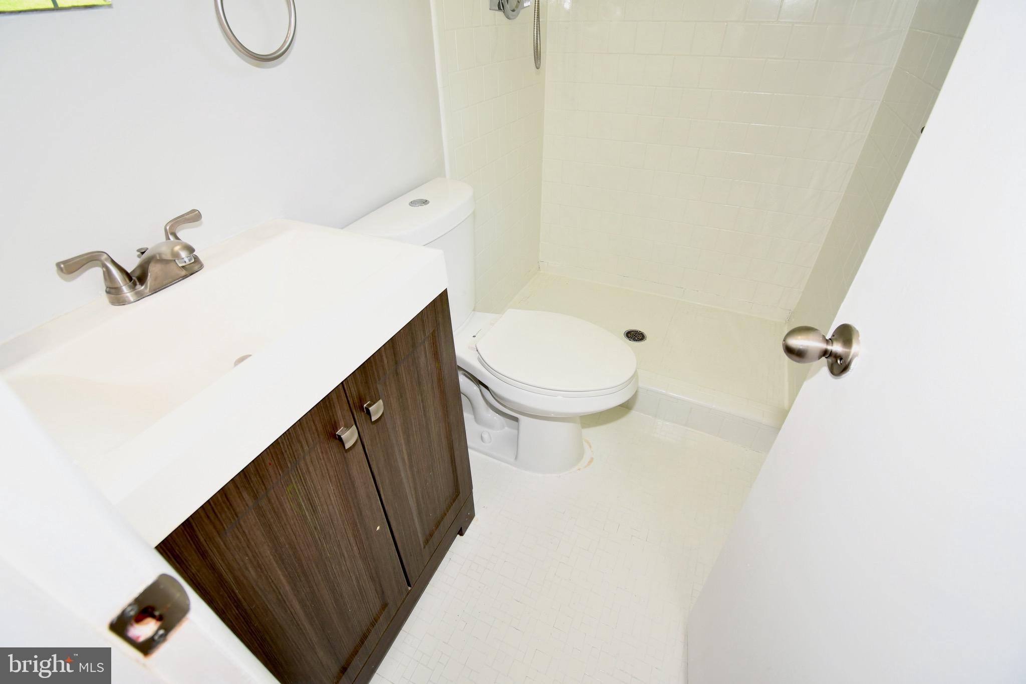 KENSINGTON KNOLLS - Residential