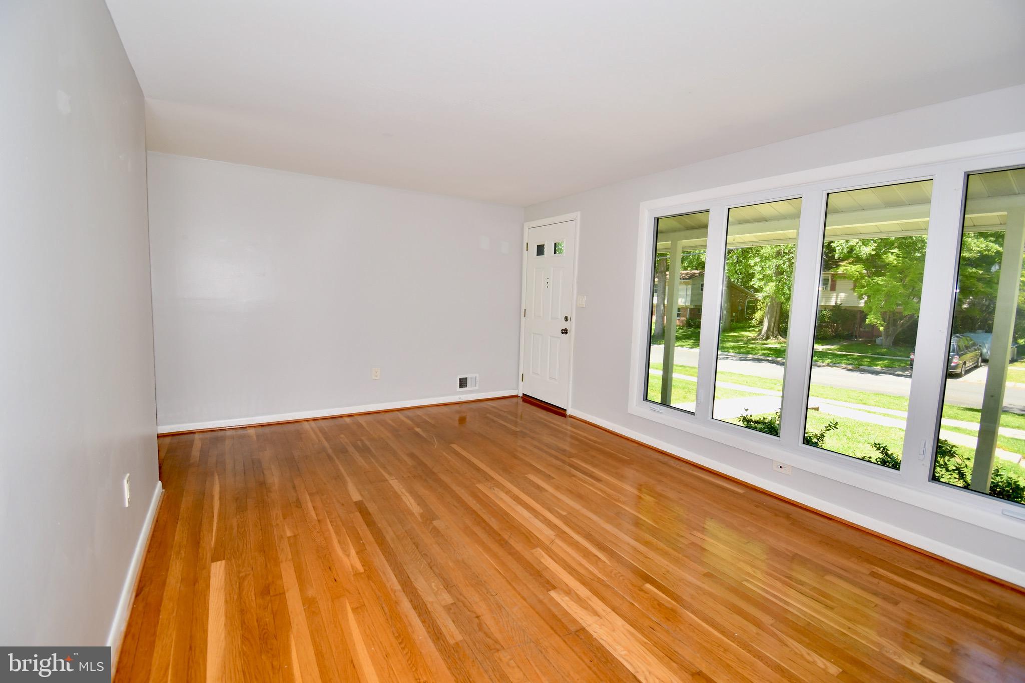 KENSINGTON KNOLLS - Residential