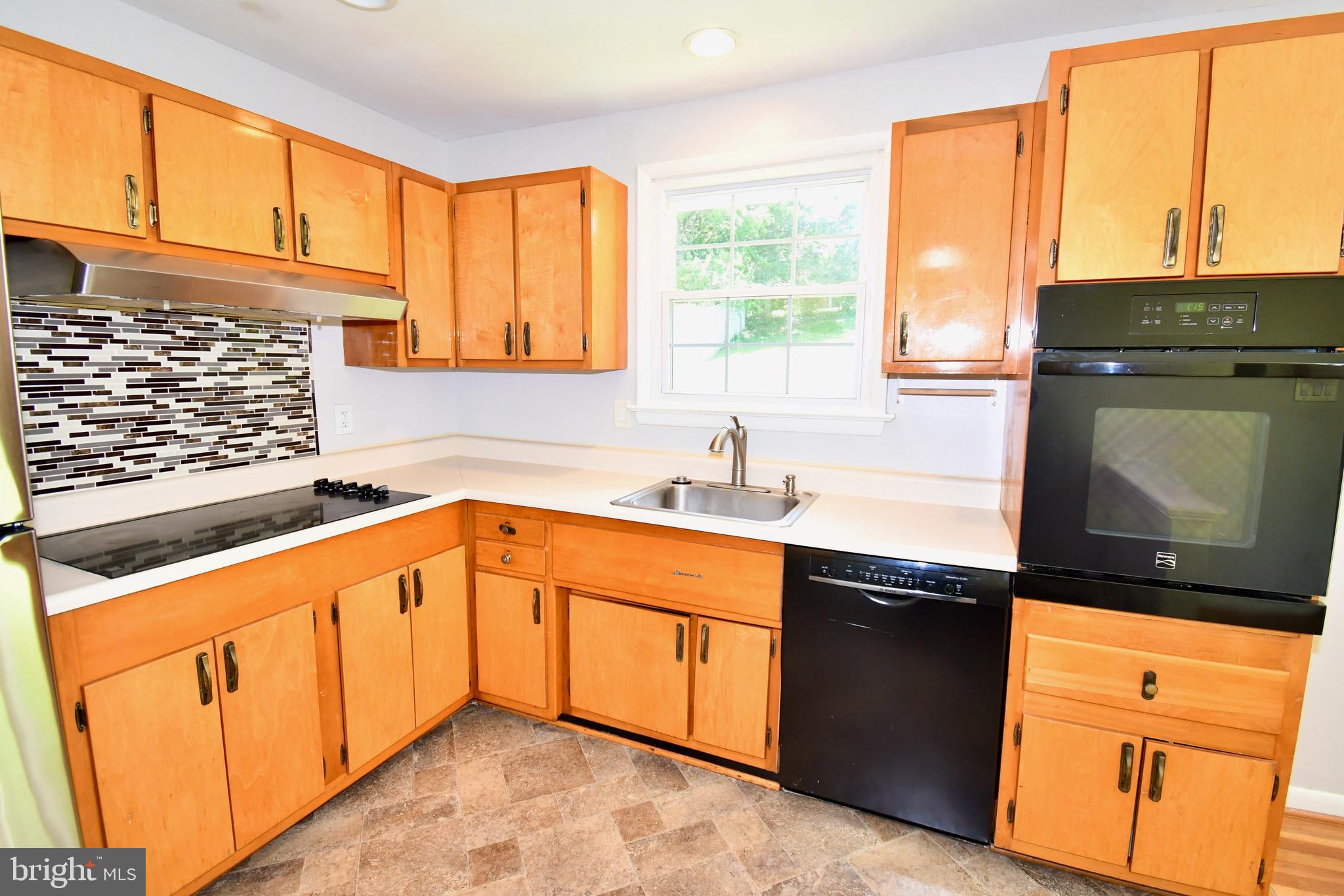 KENSINGTON KNOLLS - Residential
