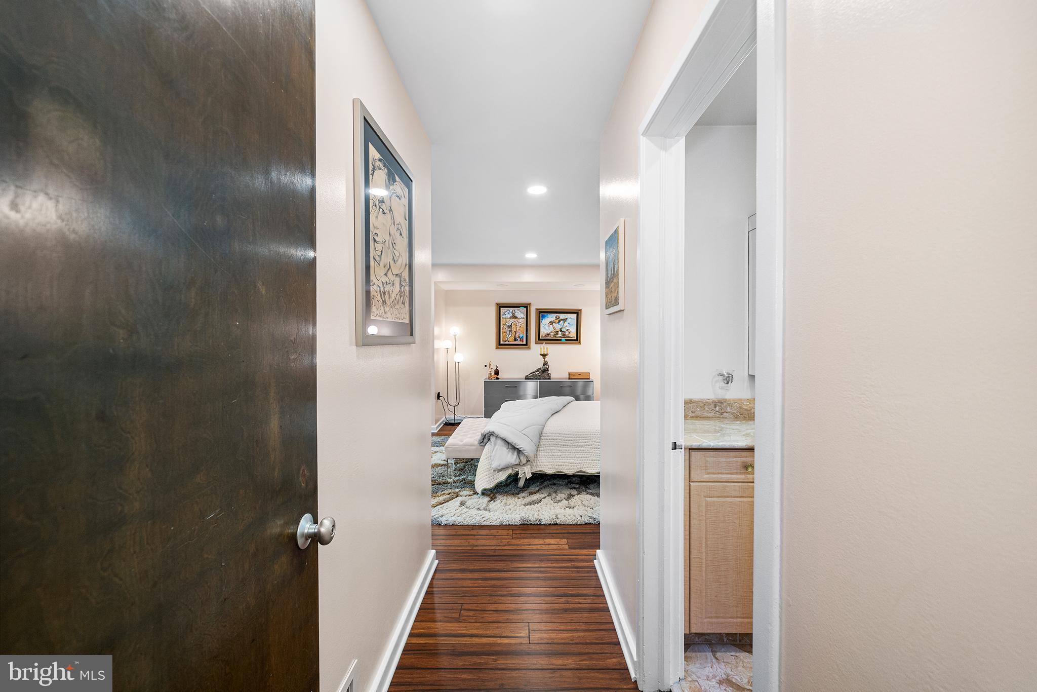 EAST FALLS - Residential