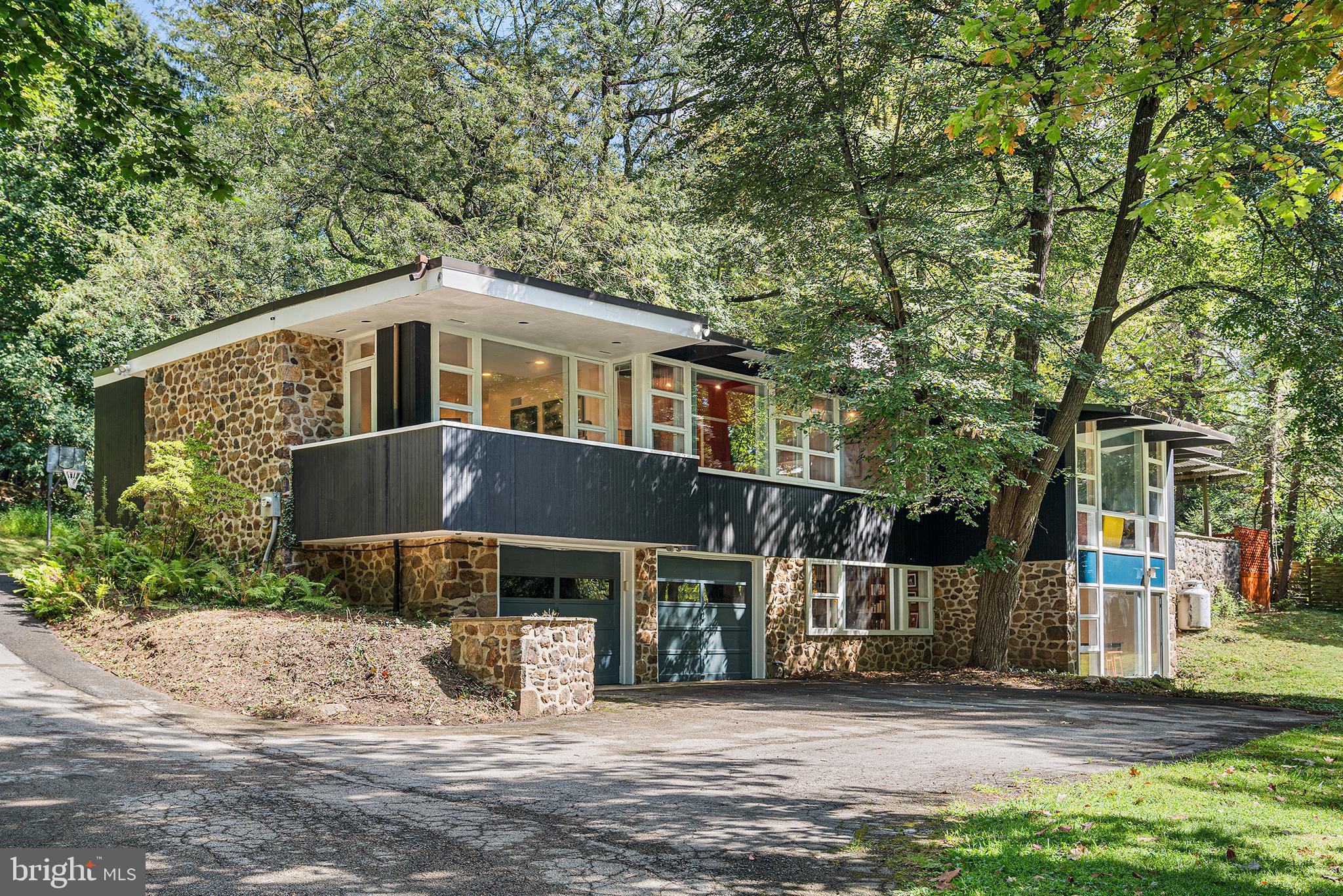 EAST FALLS - Residential