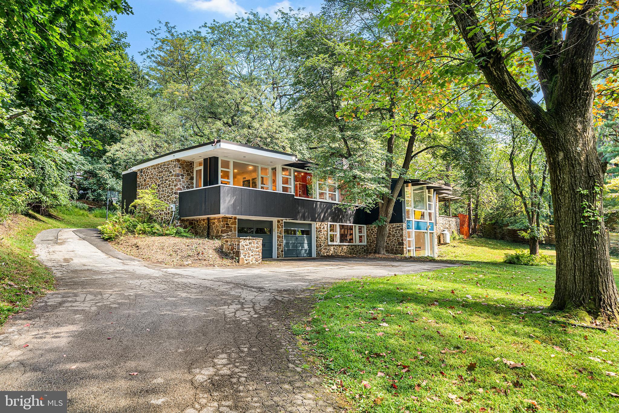 EAST FALLS - Residential