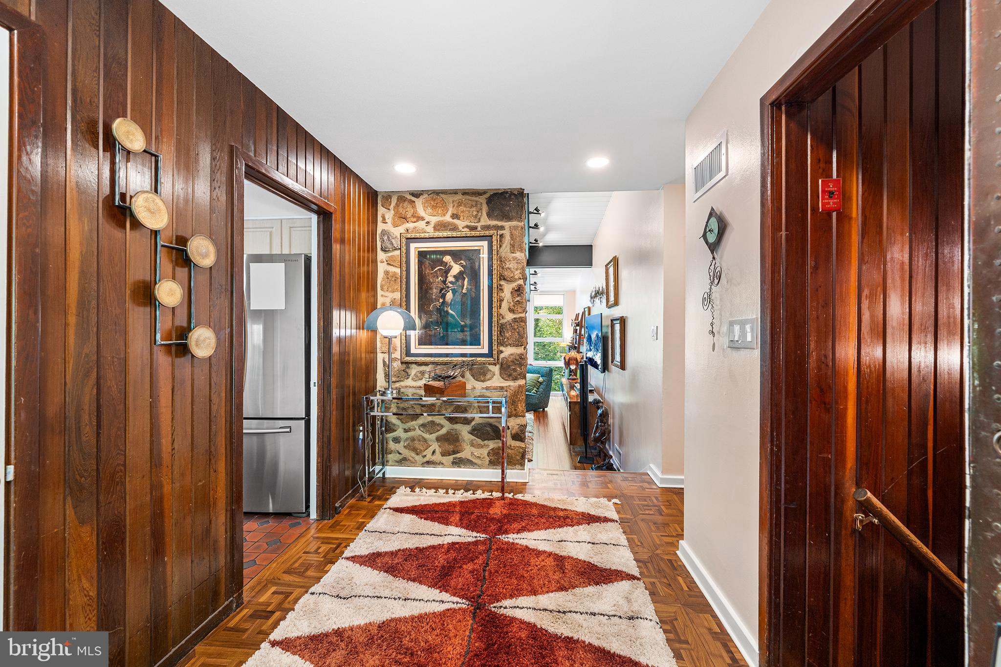 EAST FALLS - Residential