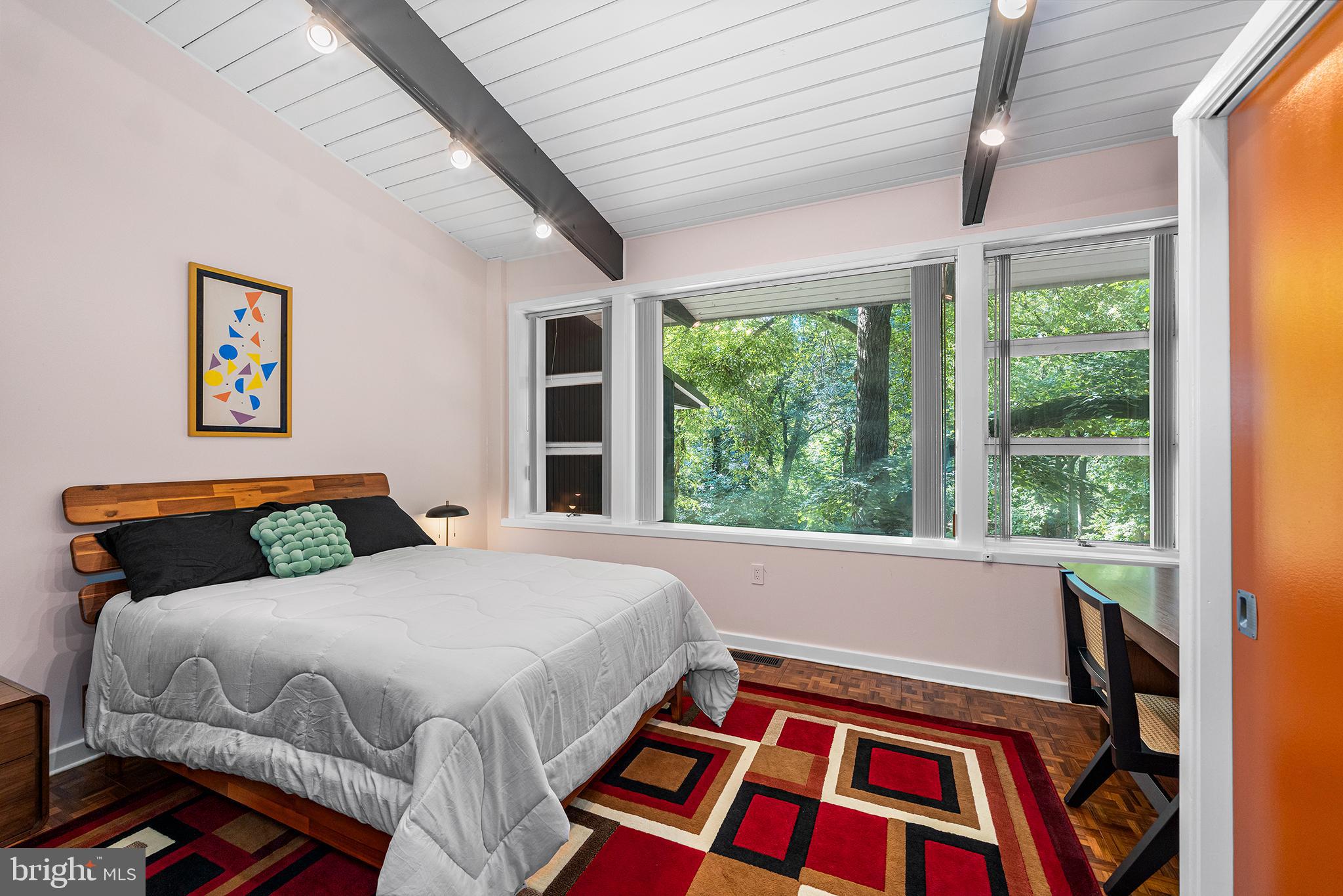 EAST FALLS - Residential