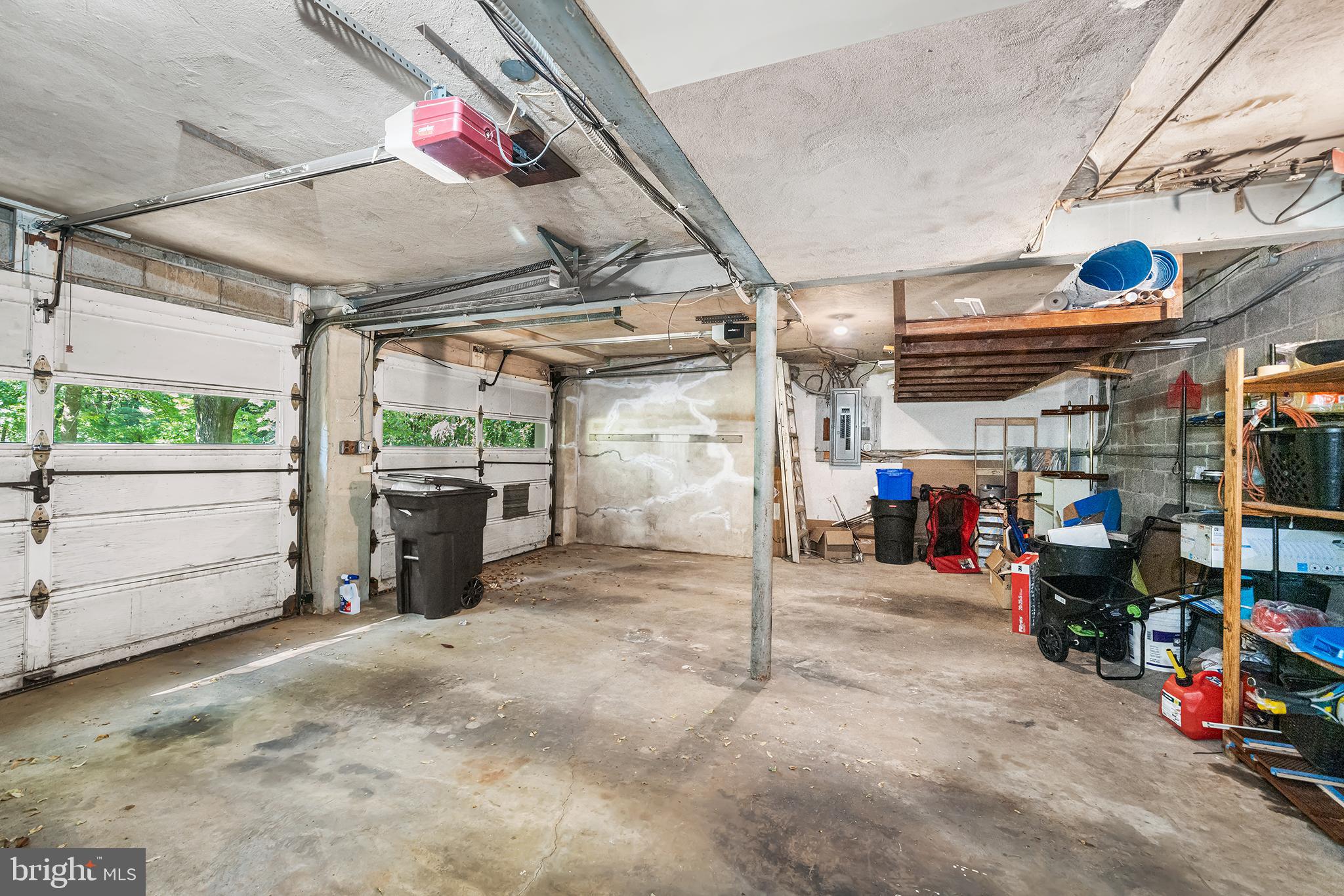 EAST FALLS - Residential