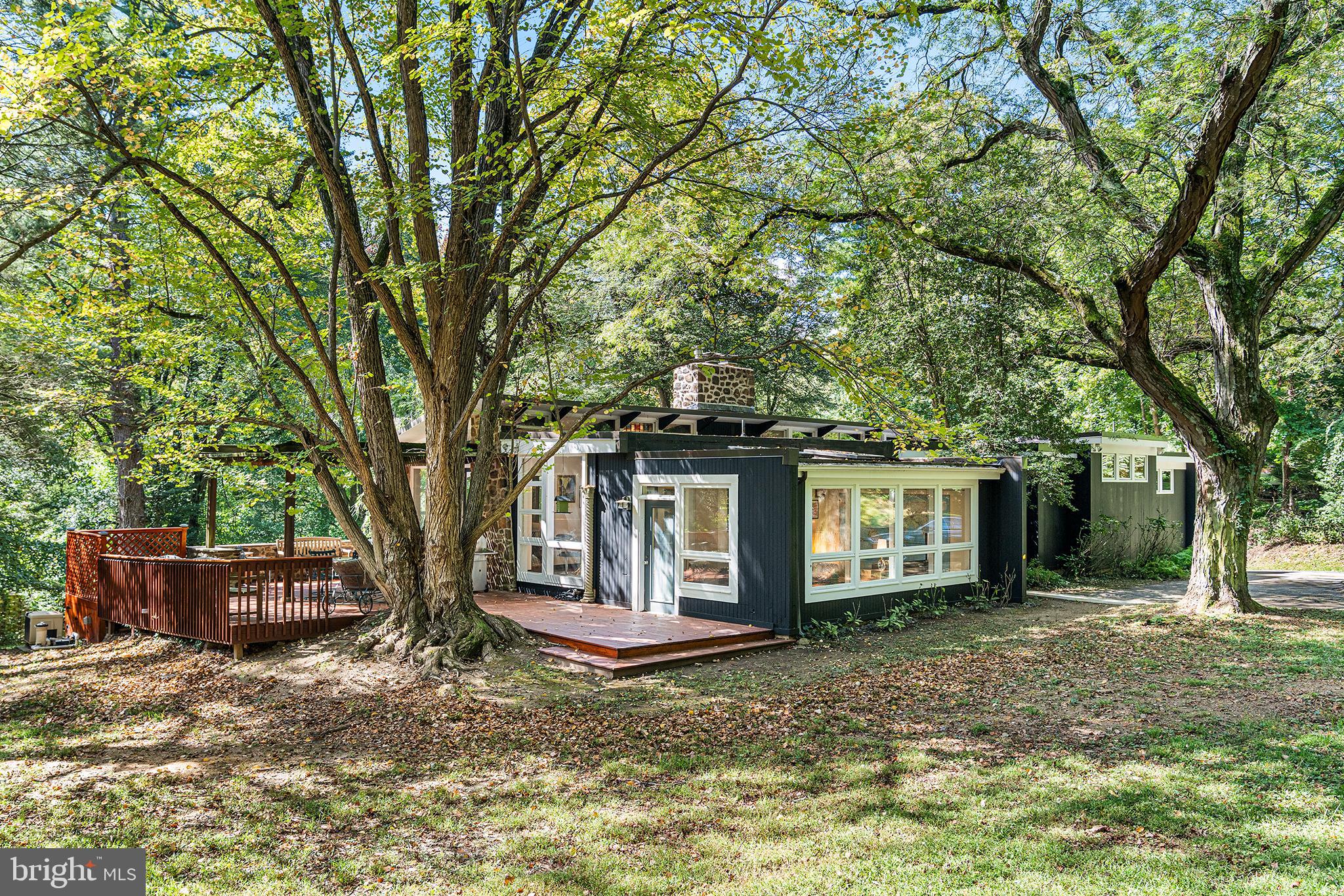 EAST FALLS - Residential