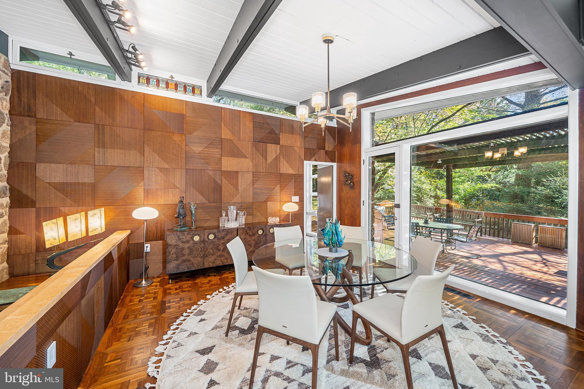 EAST FALLS - Residential