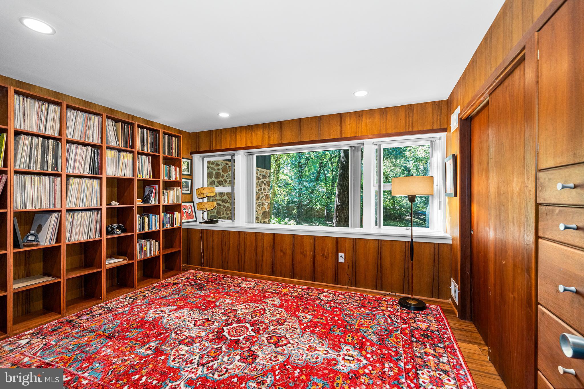 EAST FALLS - Residential