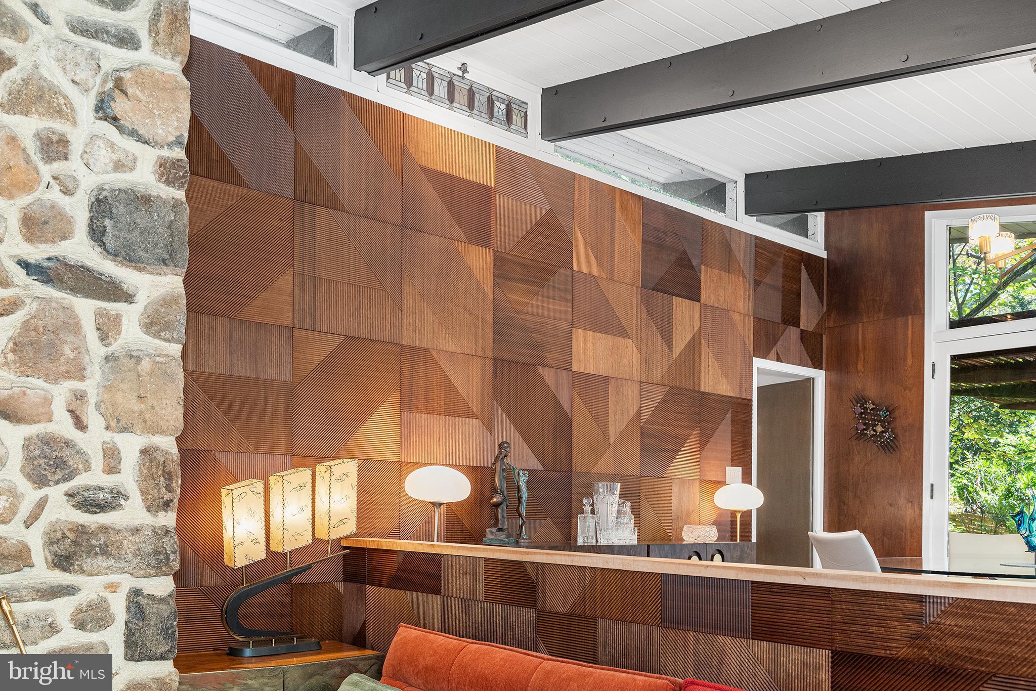 EAST FALLS - Residential