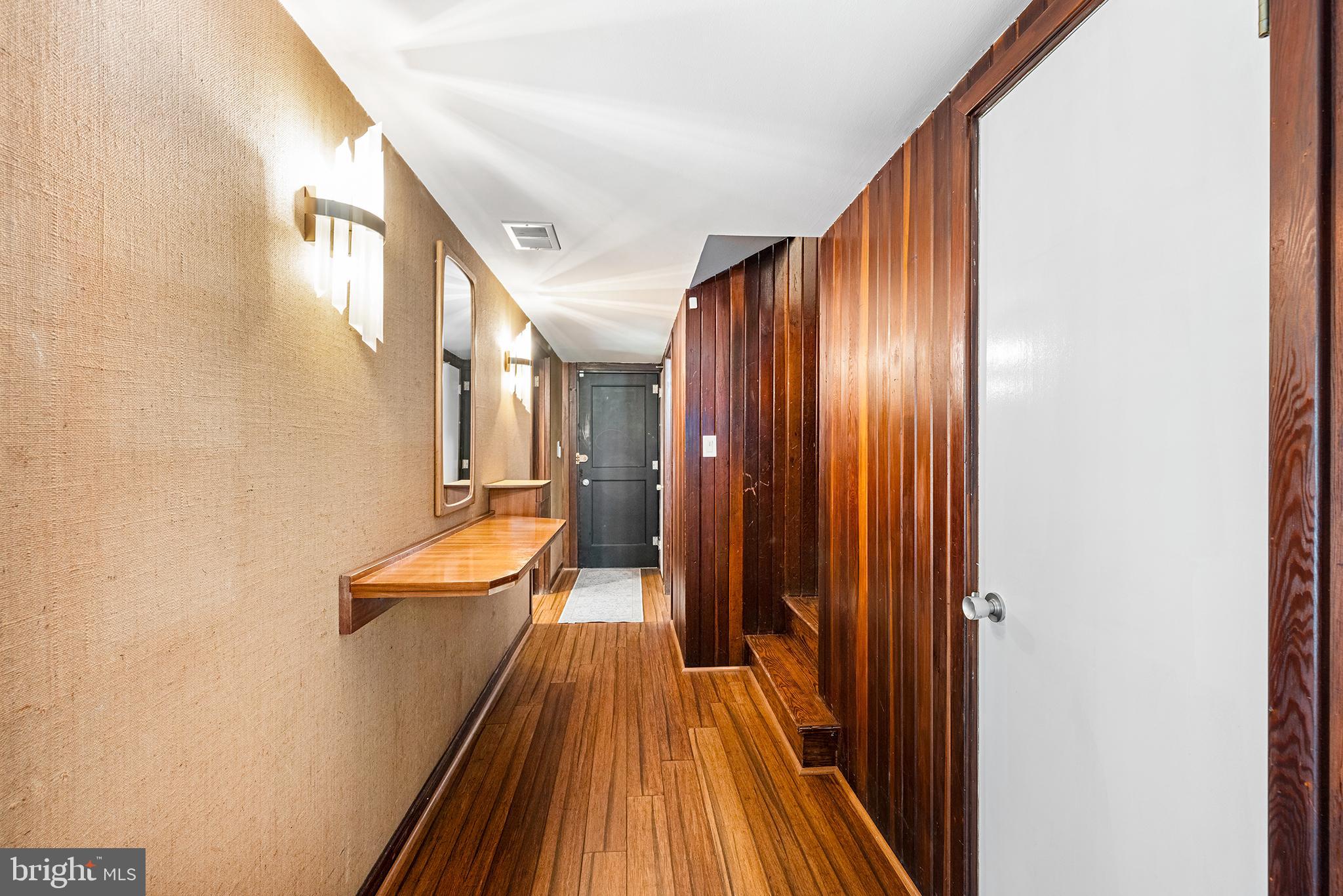 EAST FALLS - Residential