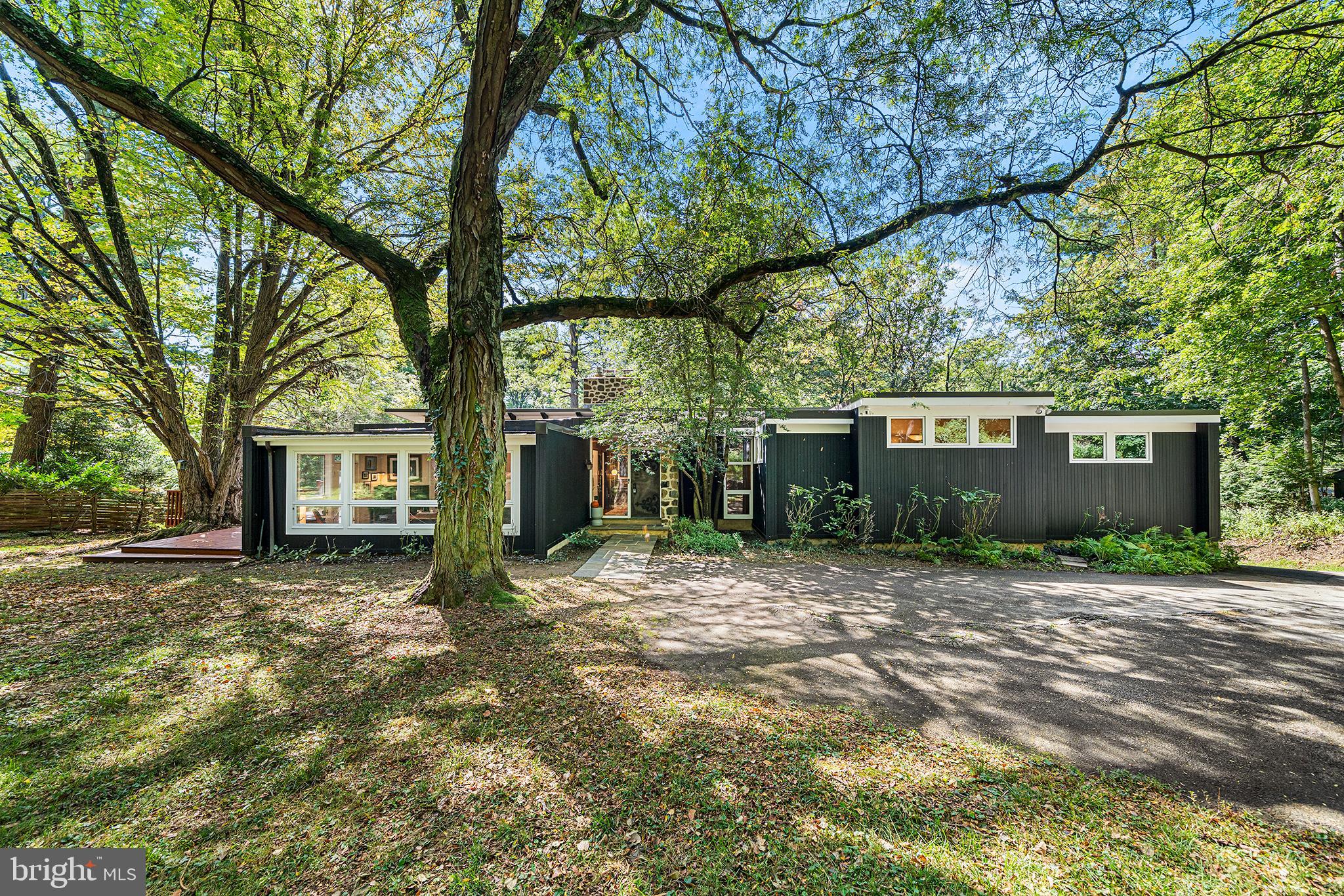 EAST FALLS - Residential