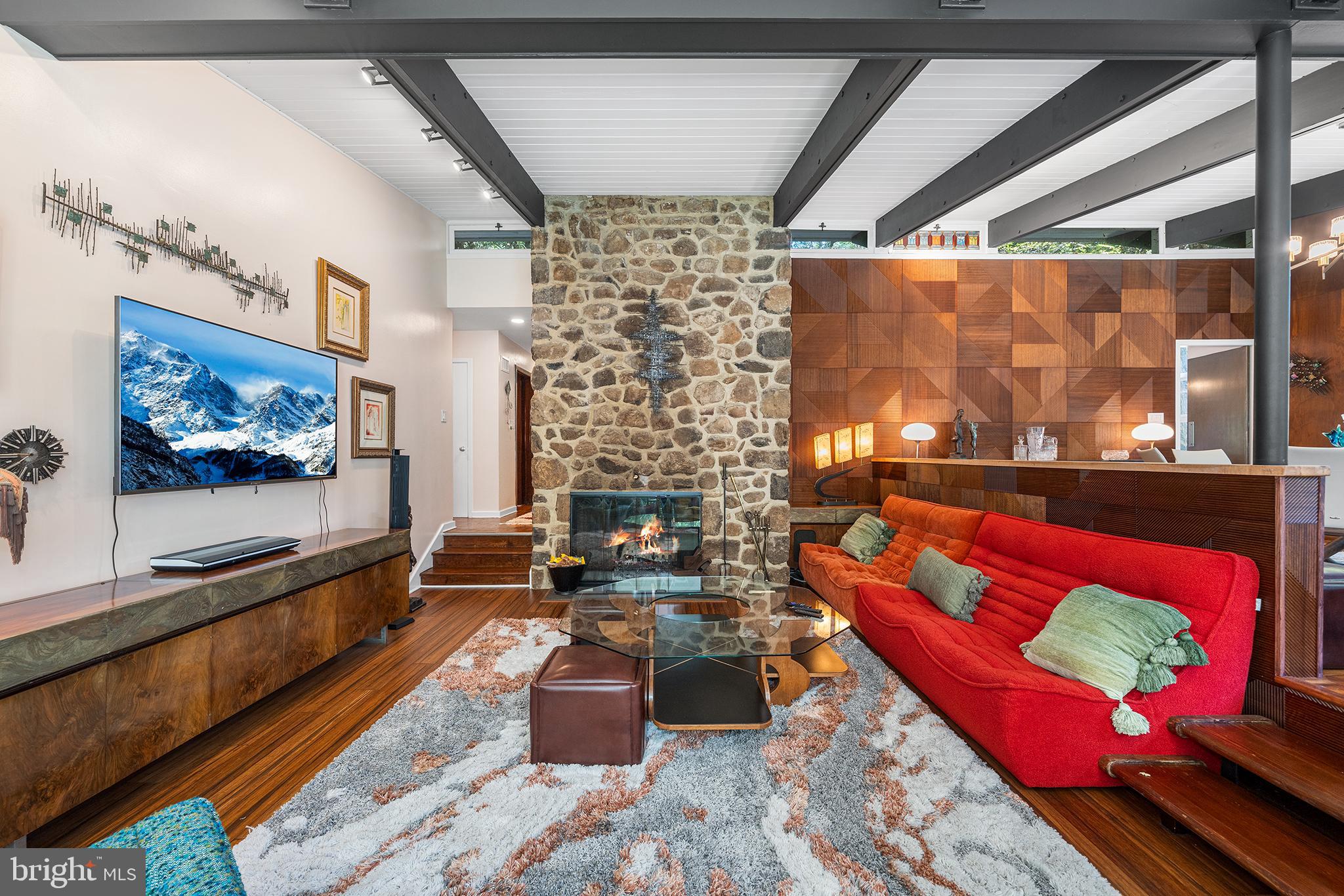 EAST FALLS - Residential