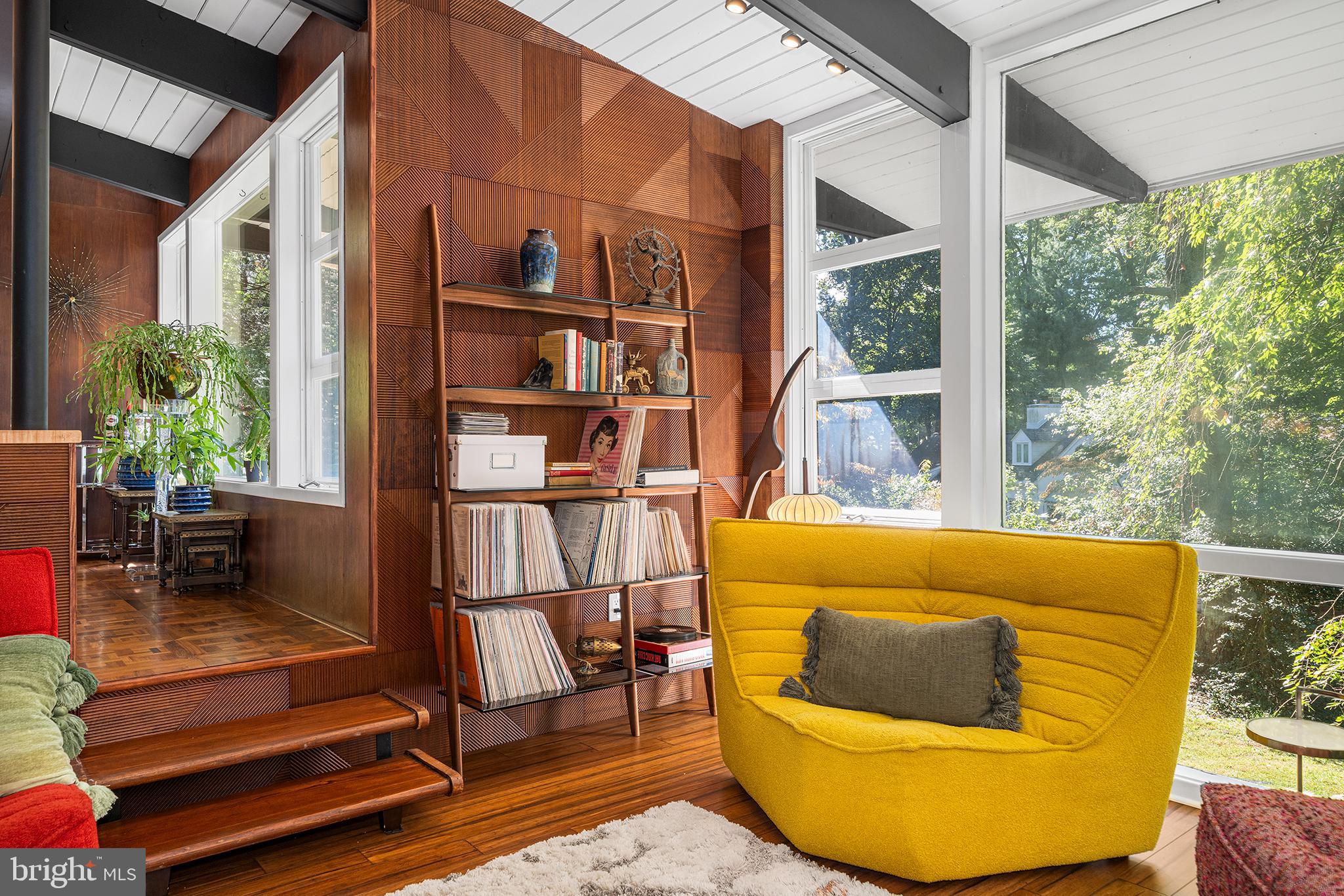 EAST FALLS - Residential